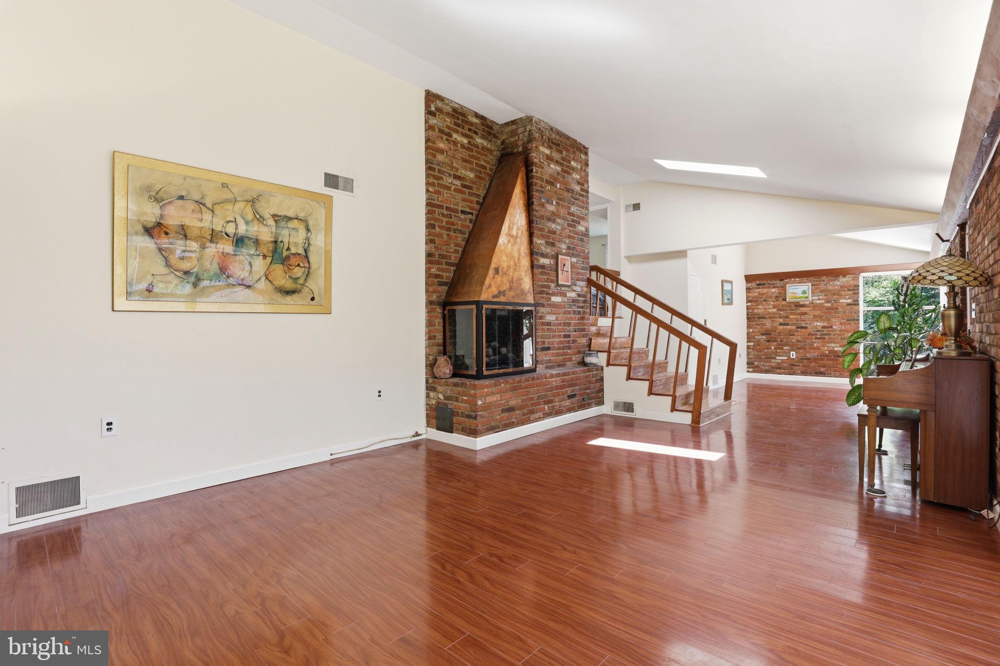 VALLEY BROOK - Residential