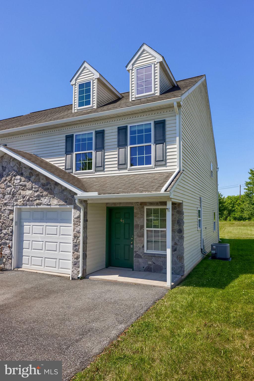 QUAIL HOLLOW - Residential