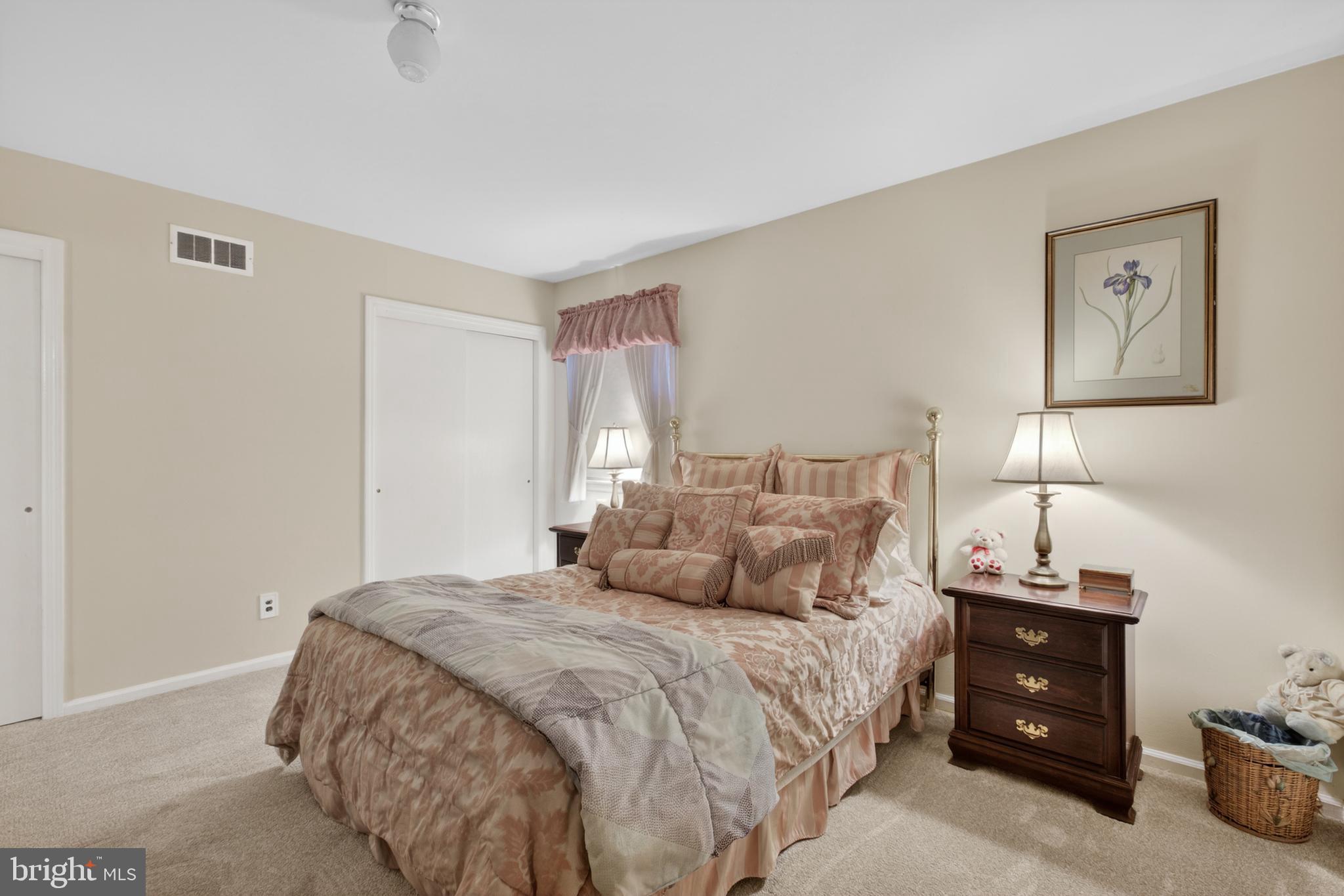 MEADOWOOD - Residential