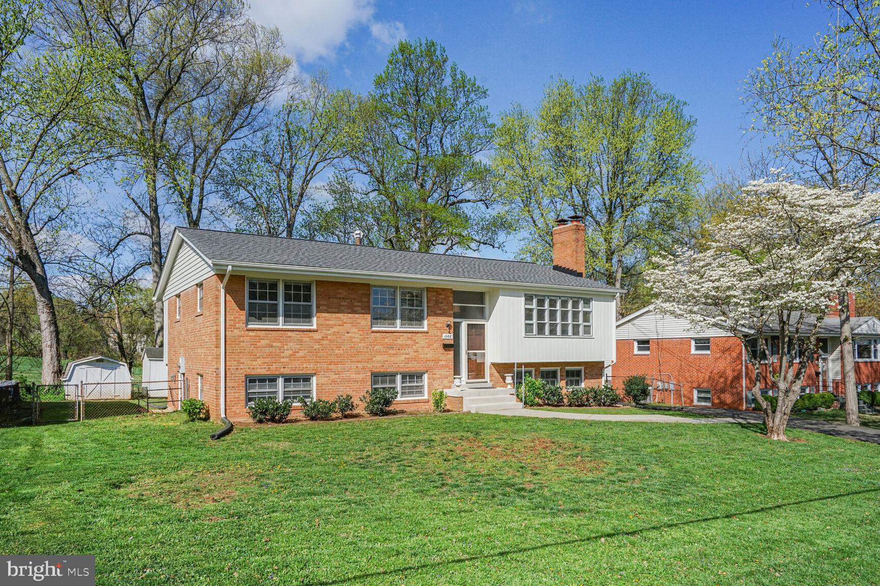 BROYHILL LANGLEY ESTATES - Residential Lease