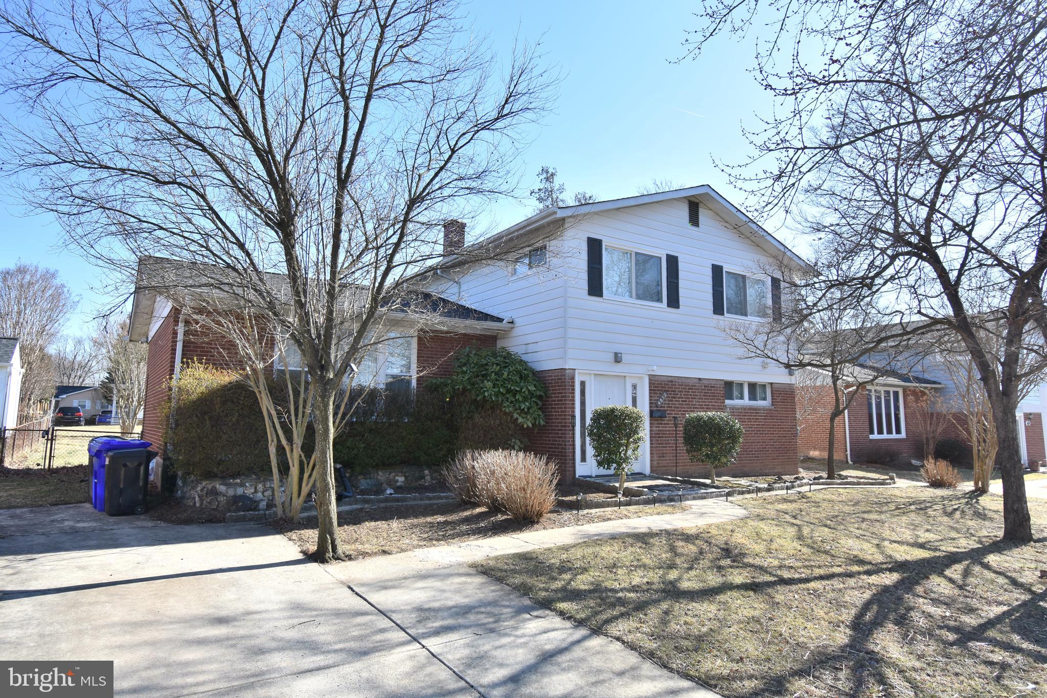 ASPEN HILL PARK - Residential Lease