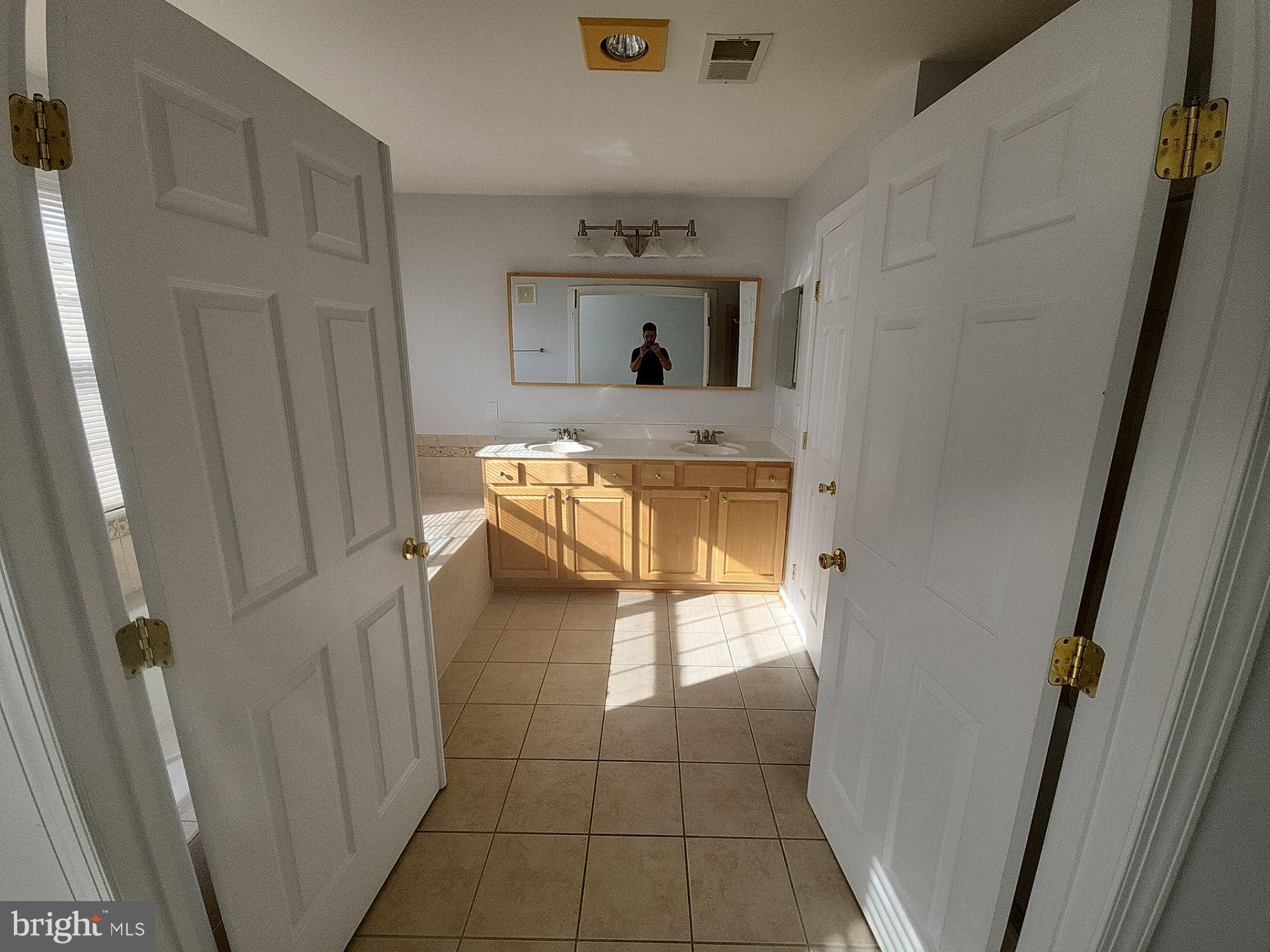 COPPERMINE CROSSING - Residential Lease
