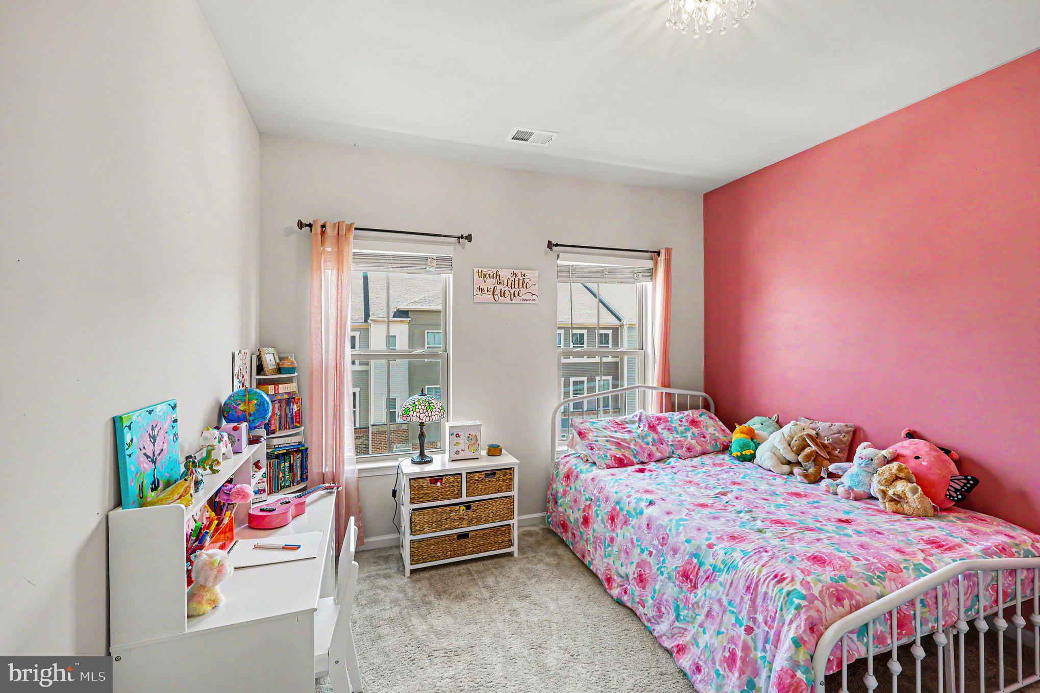 LOUDOUN CROSSING CONDOMINIUM - Residential