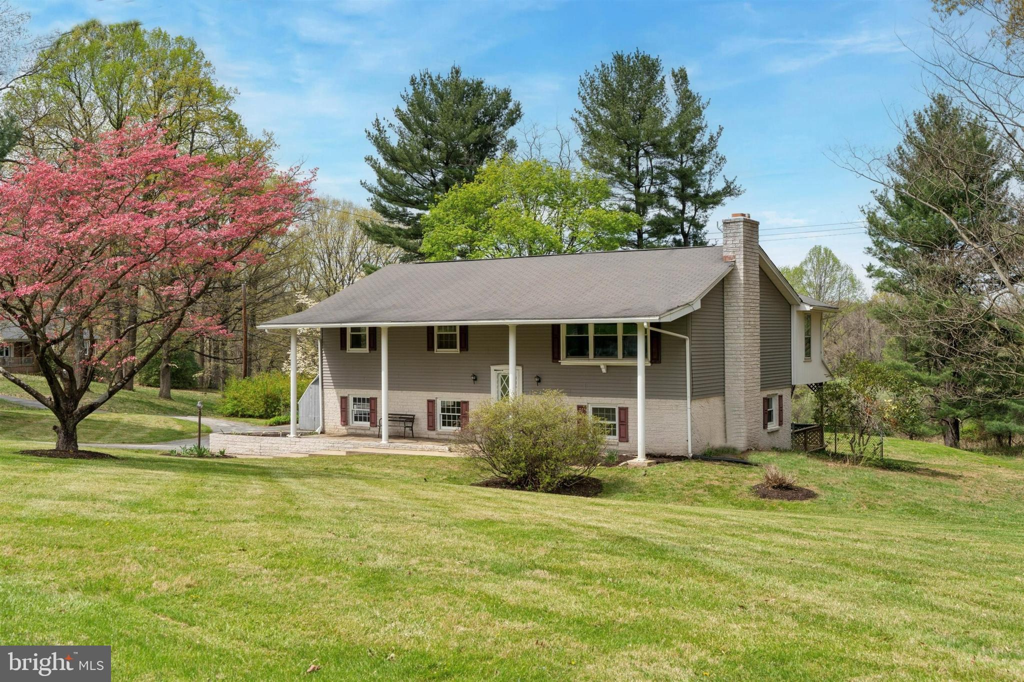 East Fallowfield Township! Nicely Maintained Mid Century Bi-Level on Quiet Street with Open Floor Plan, Hardwood Floors, Family Room with Stone Fireplace, 3rd Full Bathroom and 2 Car Attached Garage.  Welcome to 15 Horizon Drive, Coatesville. First Floor Features: Country E-I Kitchen with Dining Area, Wide Plank Floors and Bay Window, Large Livingroom with Triple Window, Master Bedroom with Master Bath, 2 Additional Spacious Bedrooms and Hall Bath. Lower Level Features: Finished Family Room with Stone Fireplace, Full Bath with Walk in Shower, Sliders to Large Deck, Laundry Room and 2 Car Garage. Freshly Painted, Electric Radiant Heat in Bedrooms, Newer Heater, Newer Hot Water Heater and Private Yard. Conveniently Located To Walking Trails, Lake, Play Area, Pavilion, Hibernia Park, Tennis, Coatesville Country Club, Restaurants, Shopping, Parkesburg, Thorndale and Coatesville Train Stations and All Major Routes Including the Pennsylvania Turnpike.