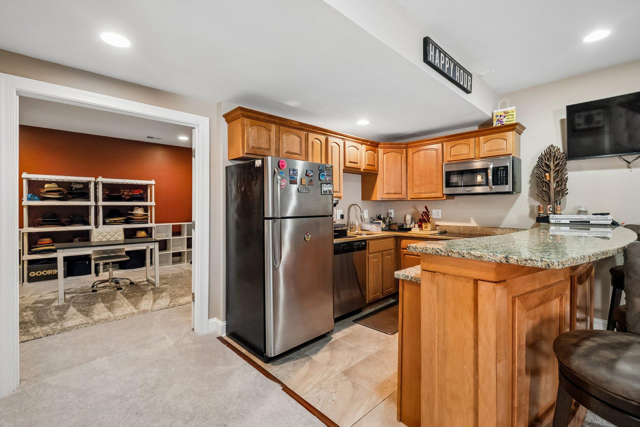 PORT POTOMAC - Residential