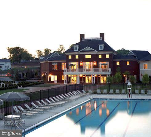 PORT POTOMAC - Residential