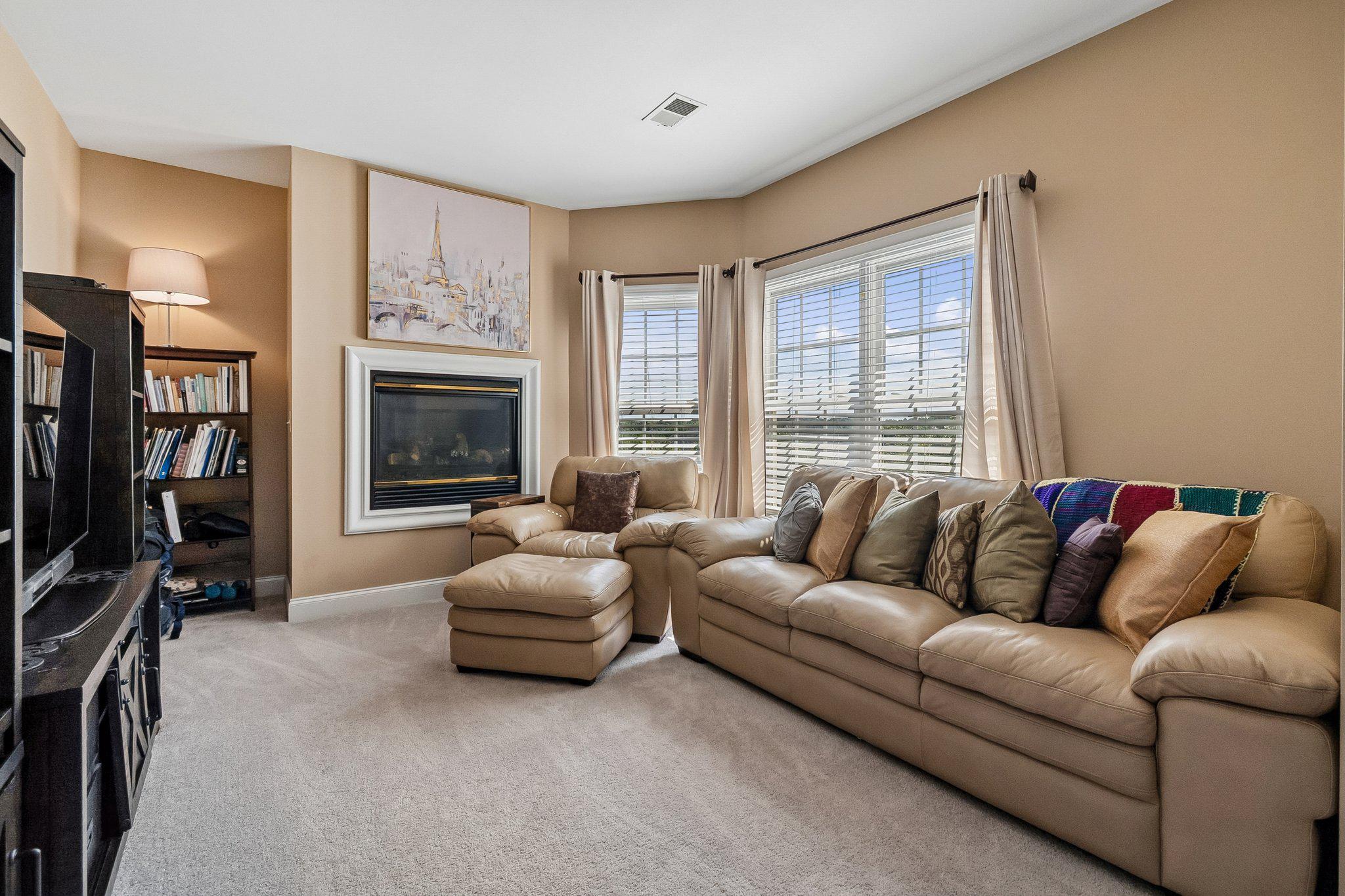 PORT POTOMAC - Residential