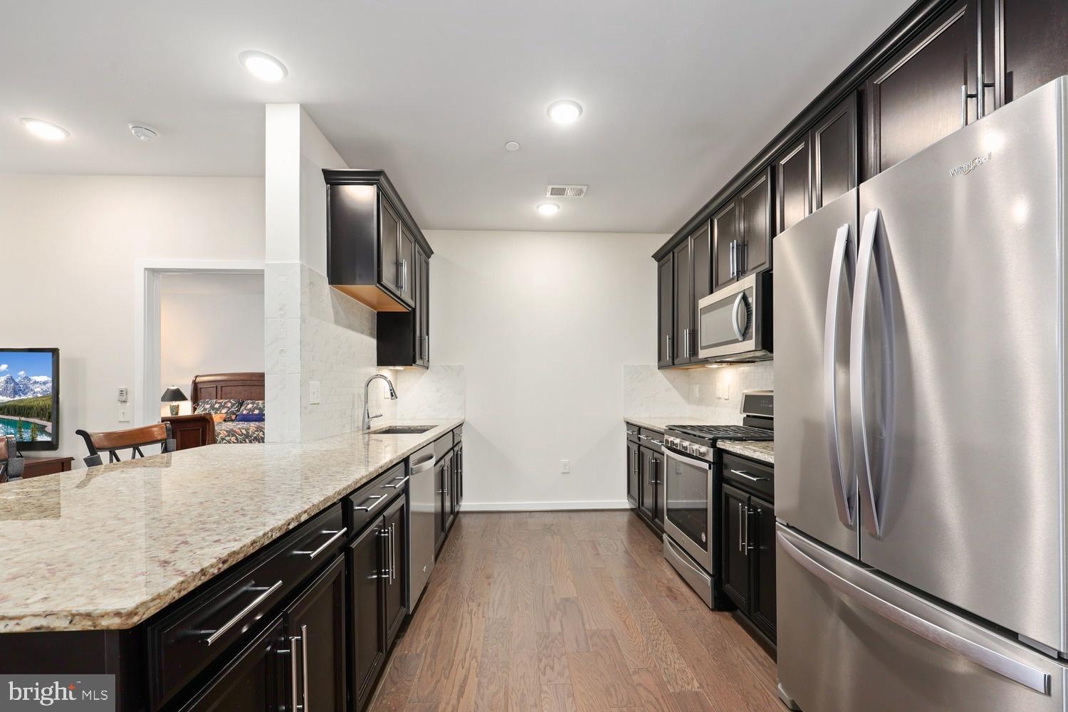 MOUNT VINEYARD - Residential Lease