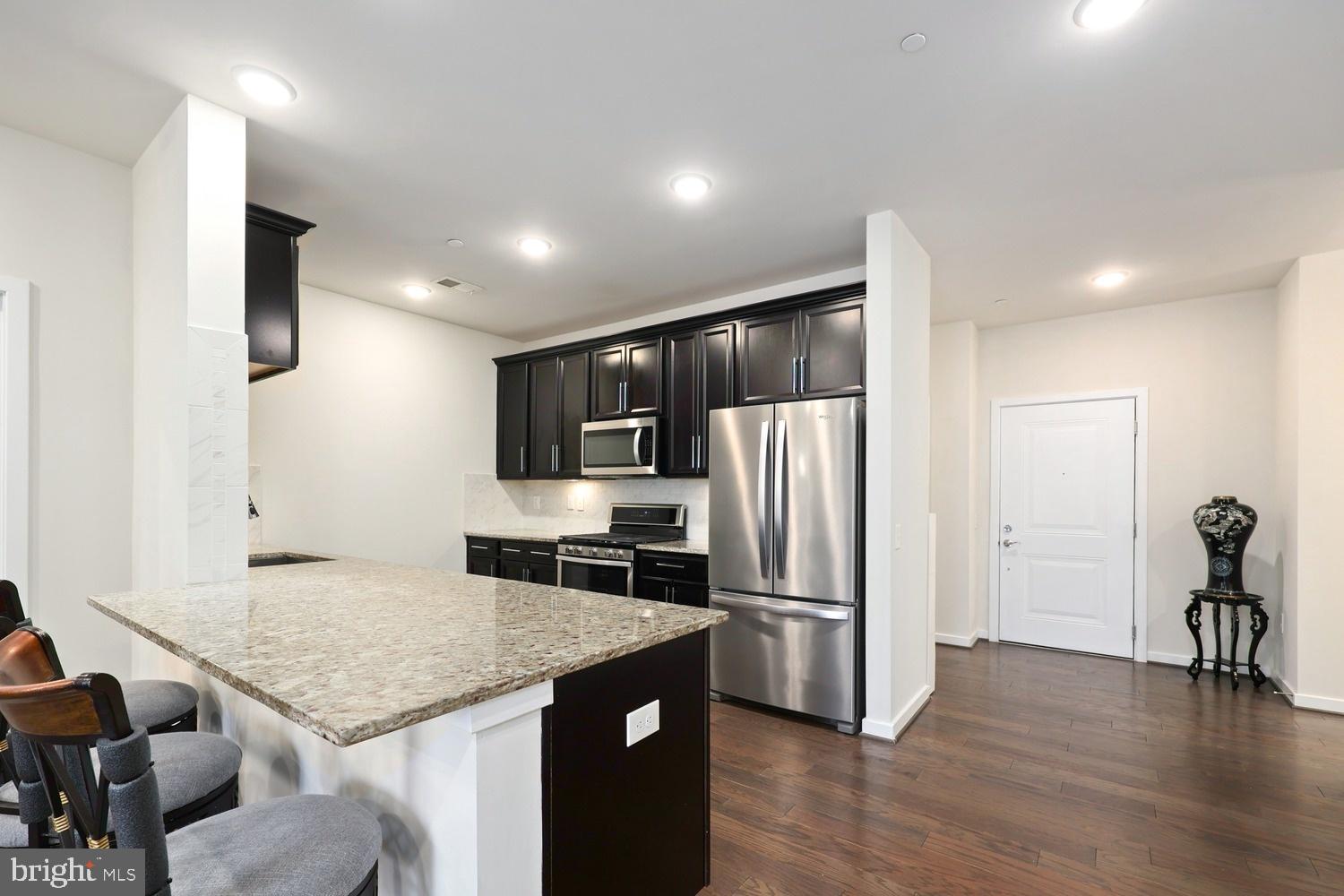 MOUNT VINEYARD - Residential Lease