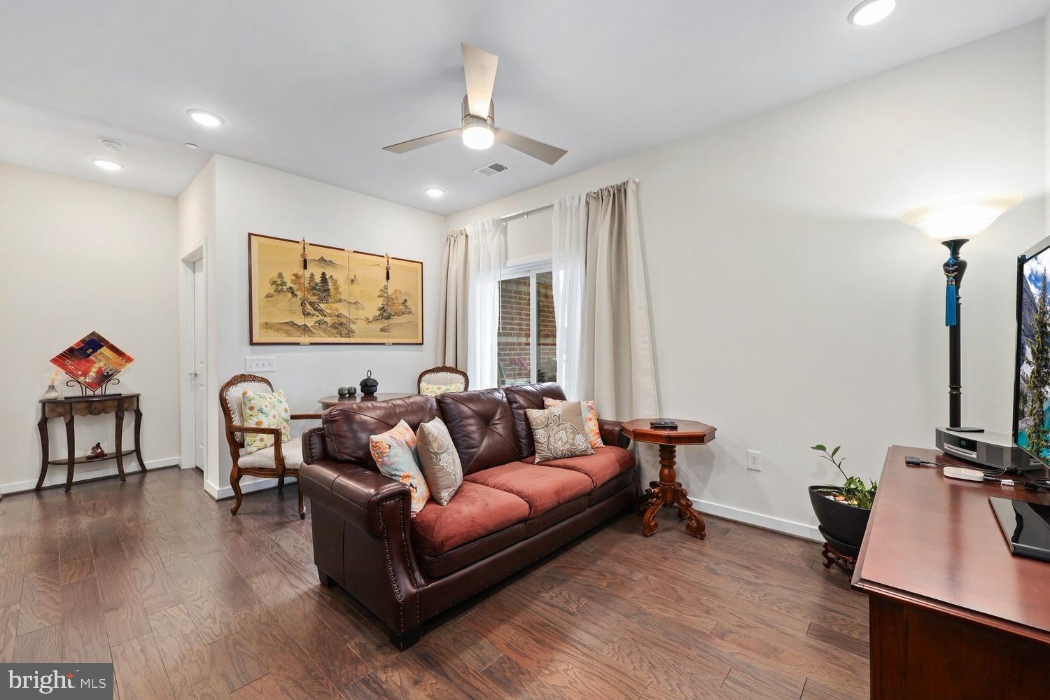 MOUNT VINEYARD - Residential Lease