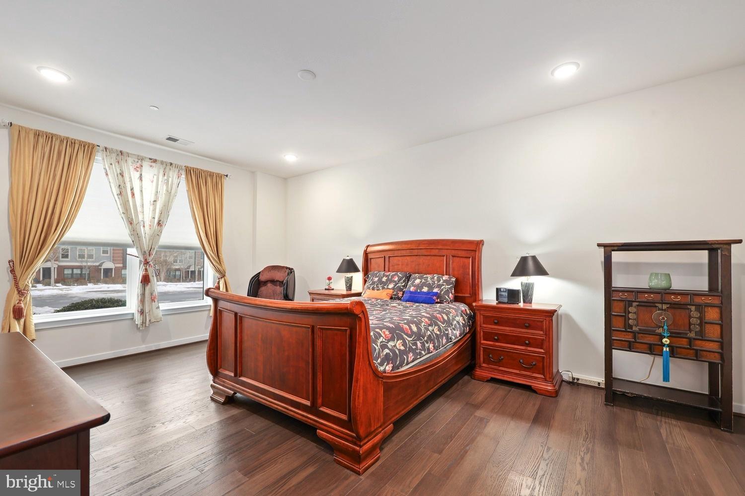 MOUNT VINEYARD - Residential Lease