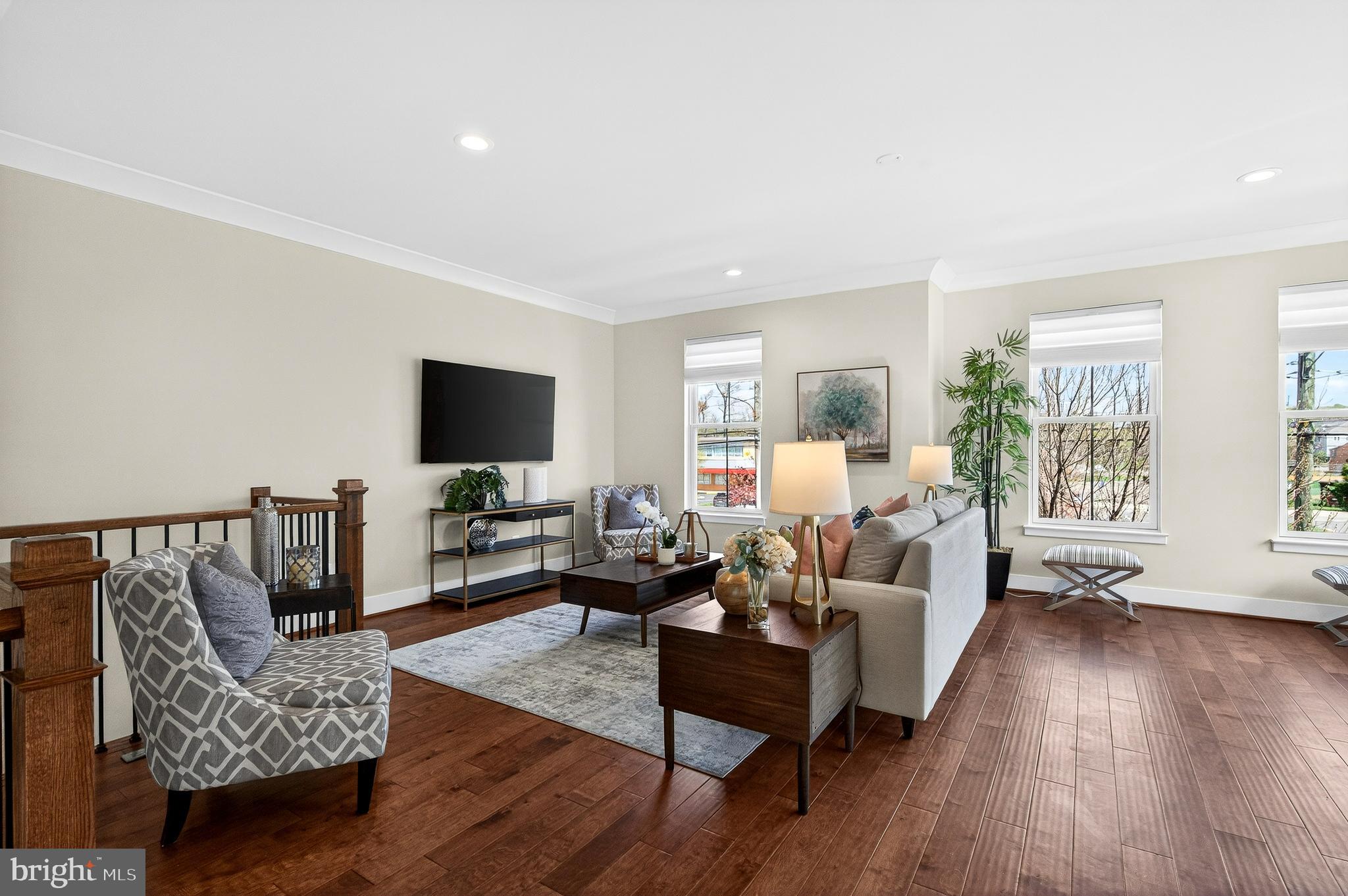 CADENCE ON CENTER - Residential