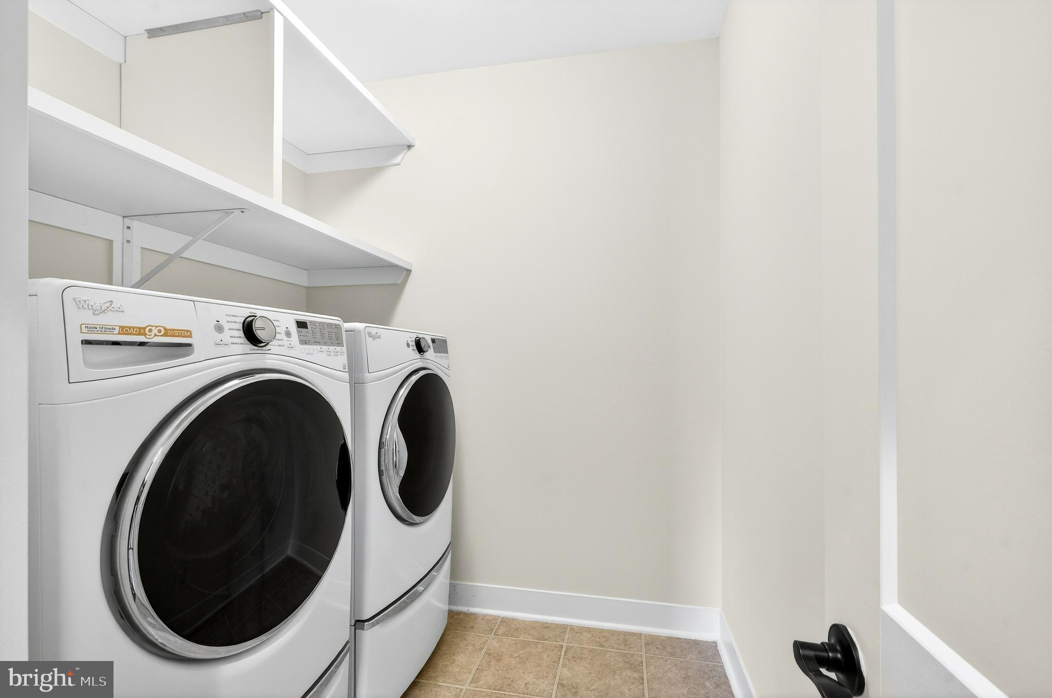 CADENCE ON CENTER - Residential