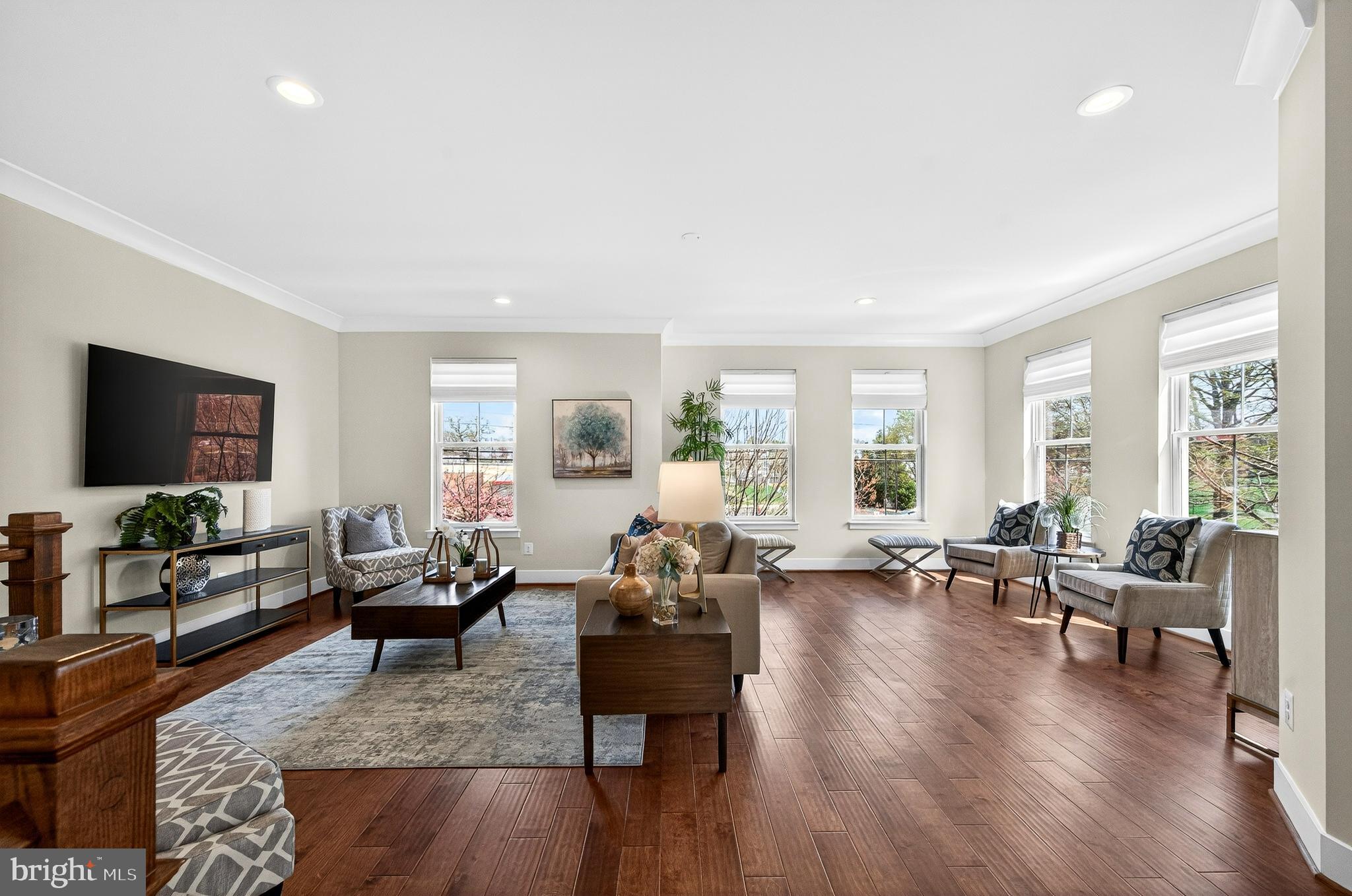 CADENCE ON CENTER - Residential