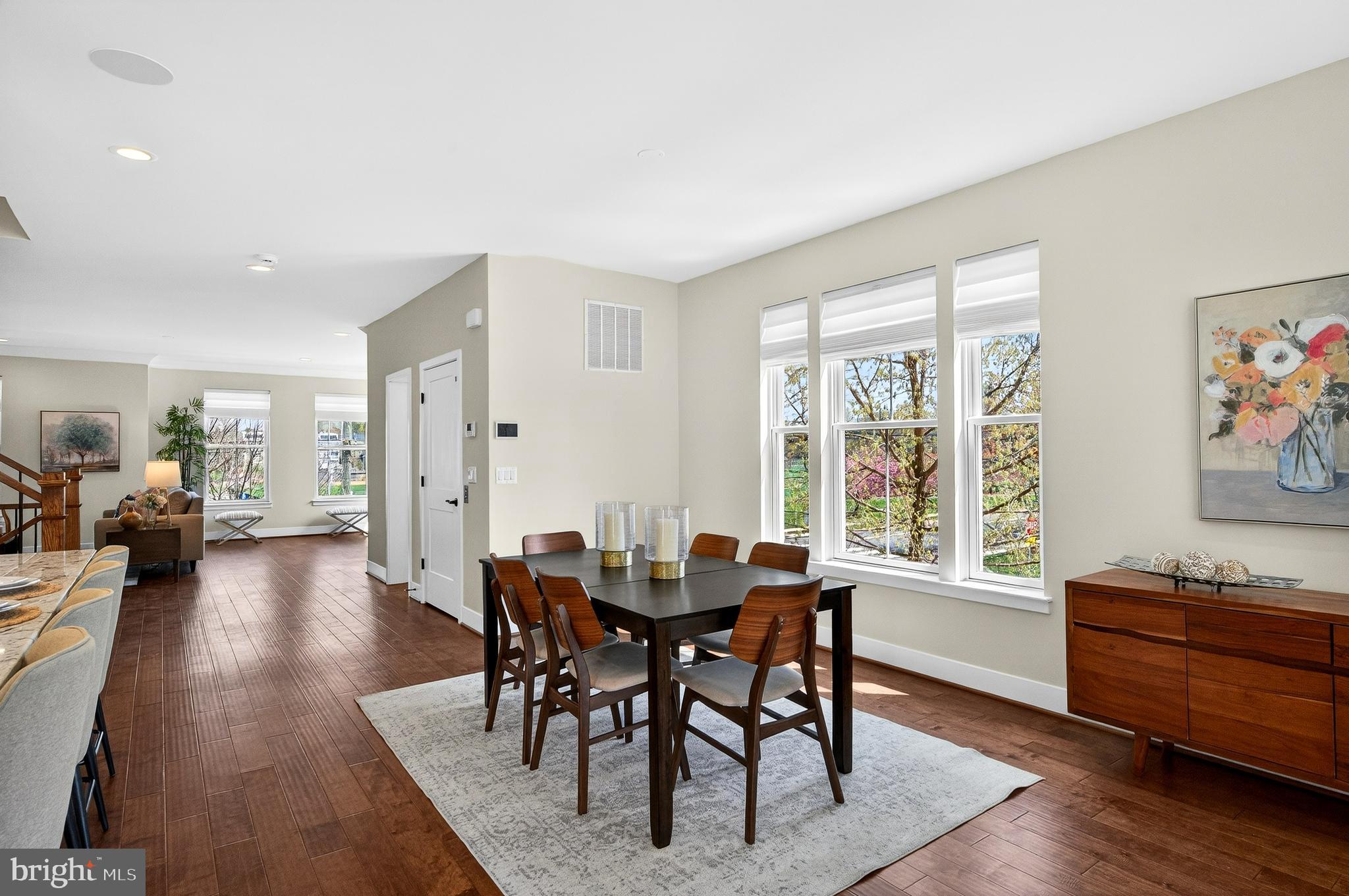 CADENCE ON CENTER - Residential