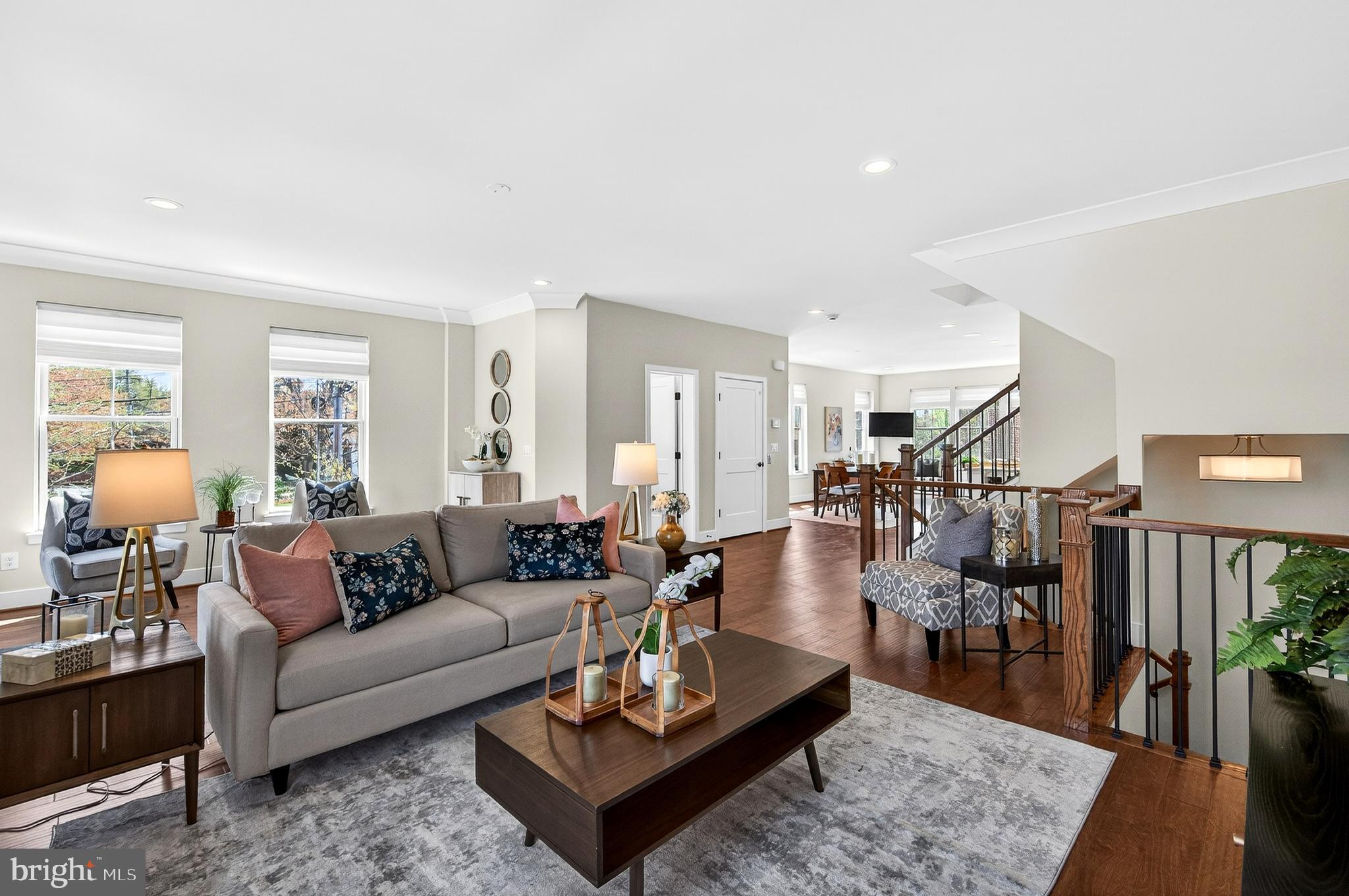 CADENCE ON CENTER - Residential