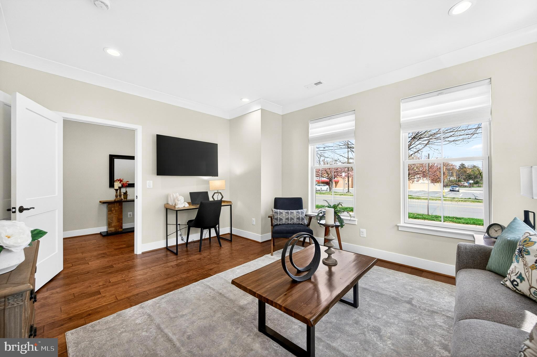 CADENCE ON CENTER - Residential