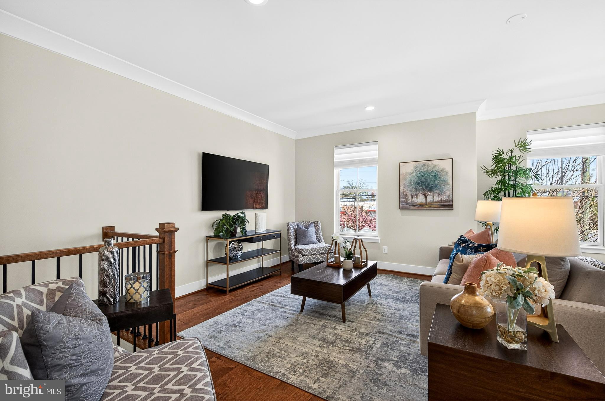 CADENCE ON CENTER - Residential