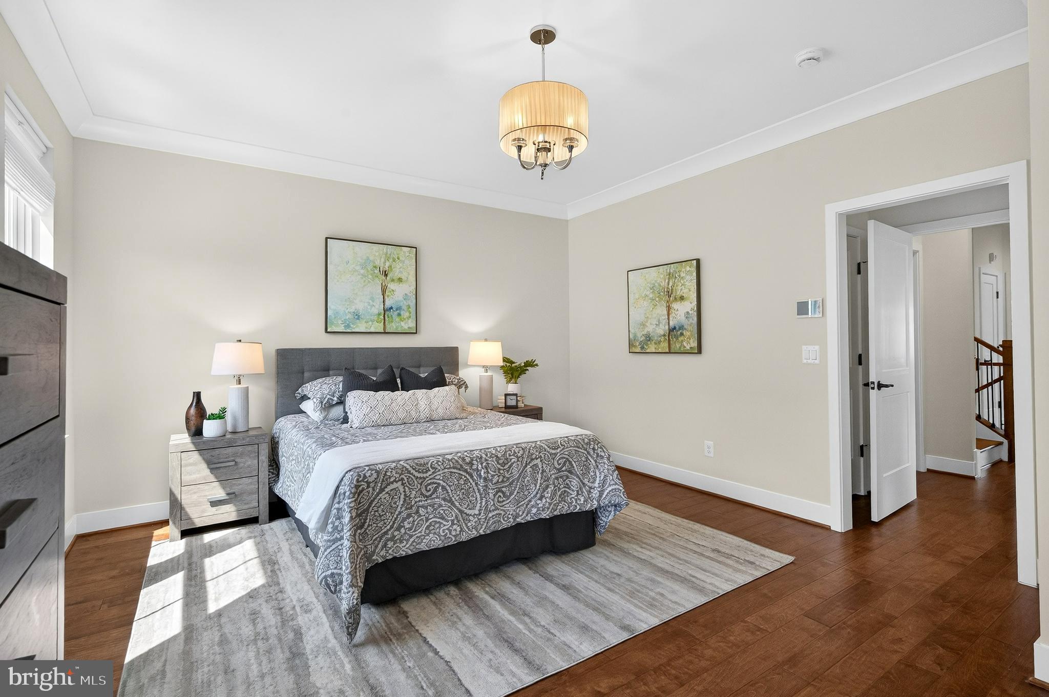 CADENCE ON CENTER - Residential