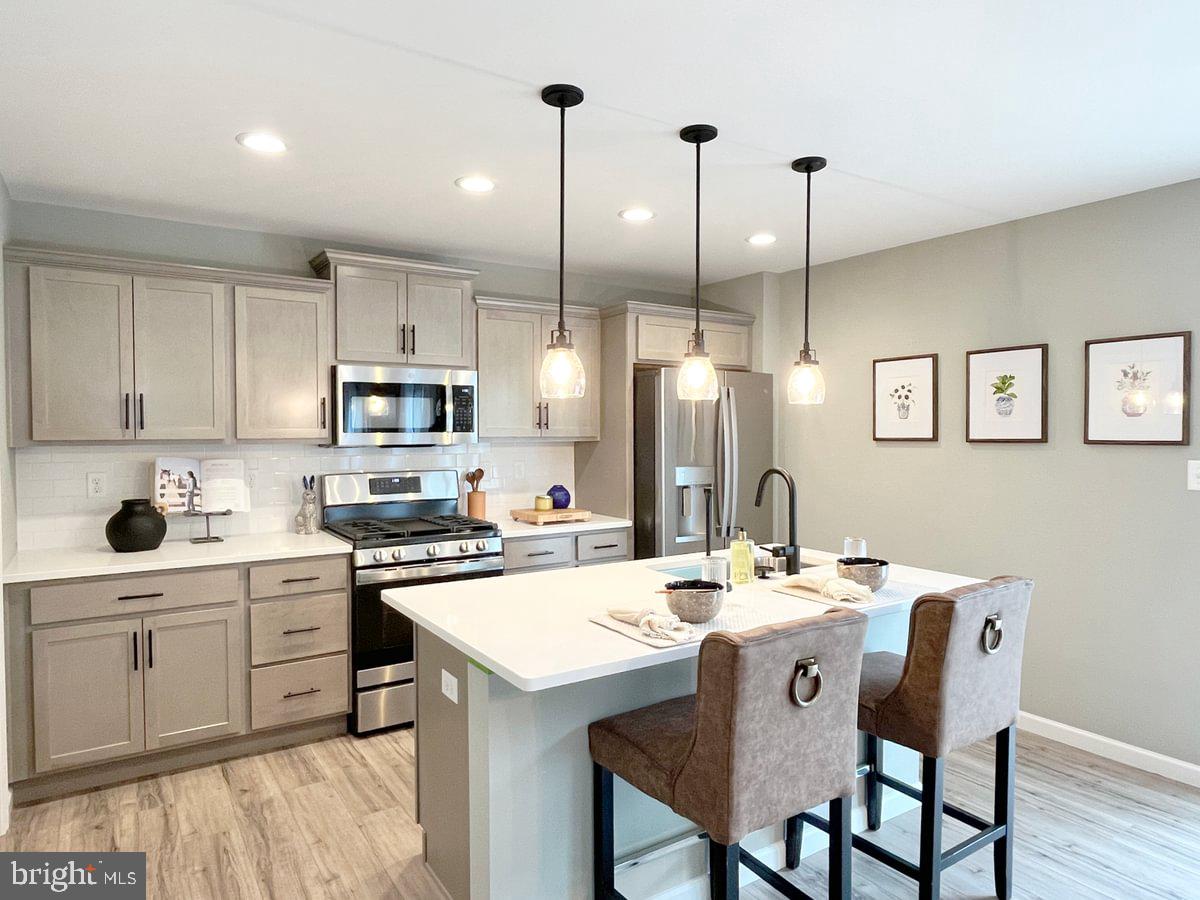STONE MILL ESTATES - Residential