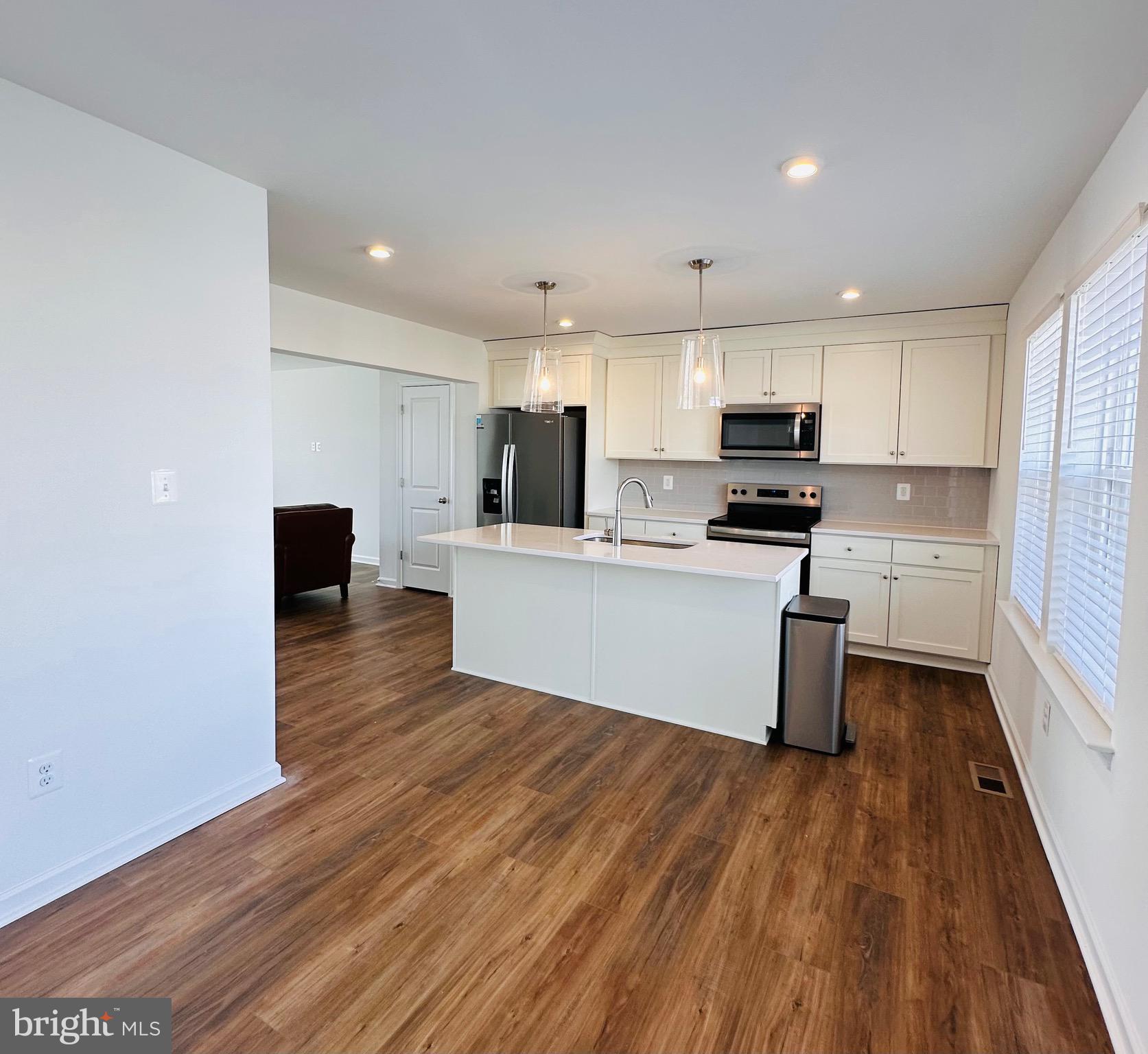 KING'S CROSSING - Residential Lease