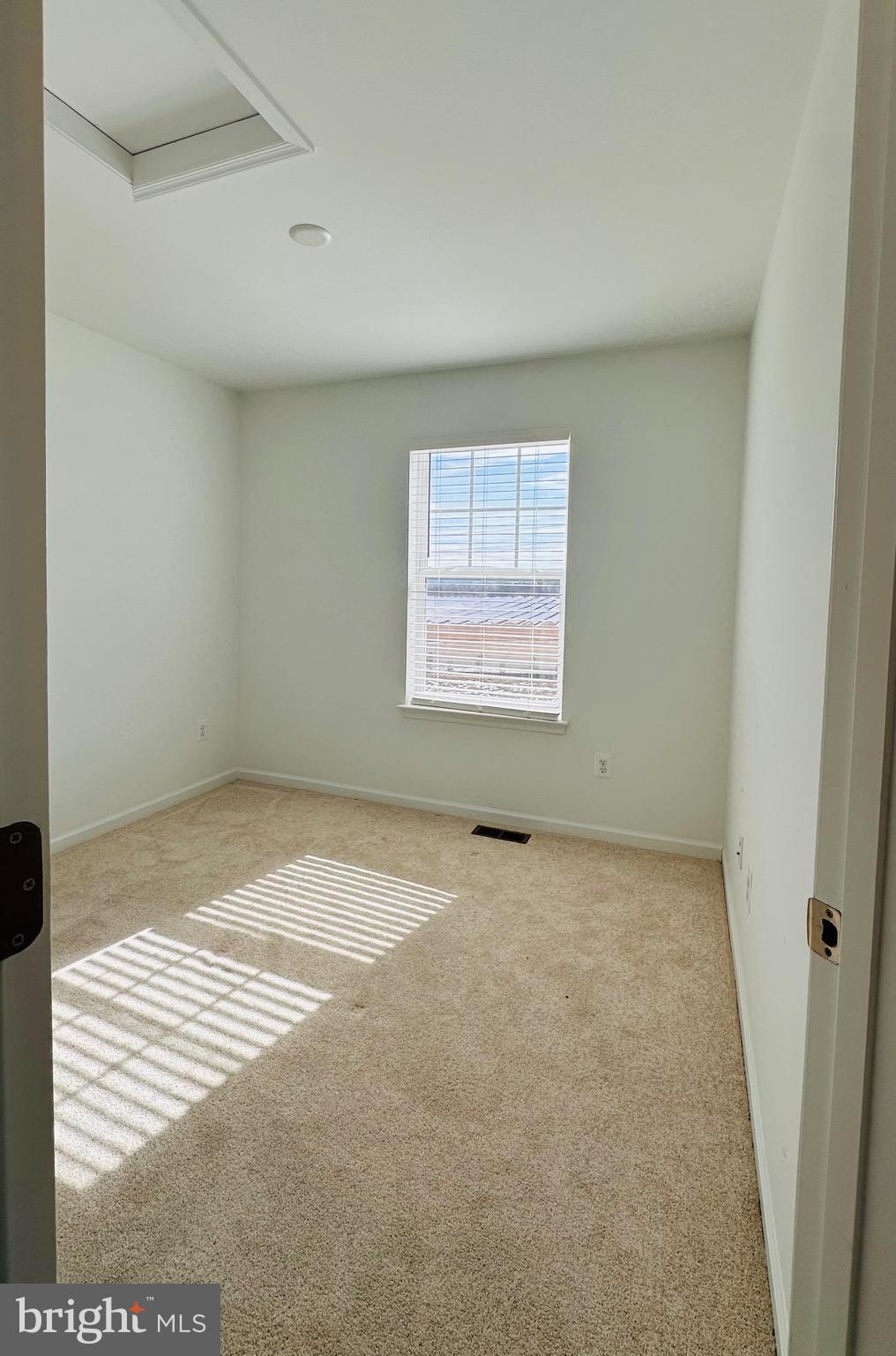 KING'S CROSSING - Residential Lease
