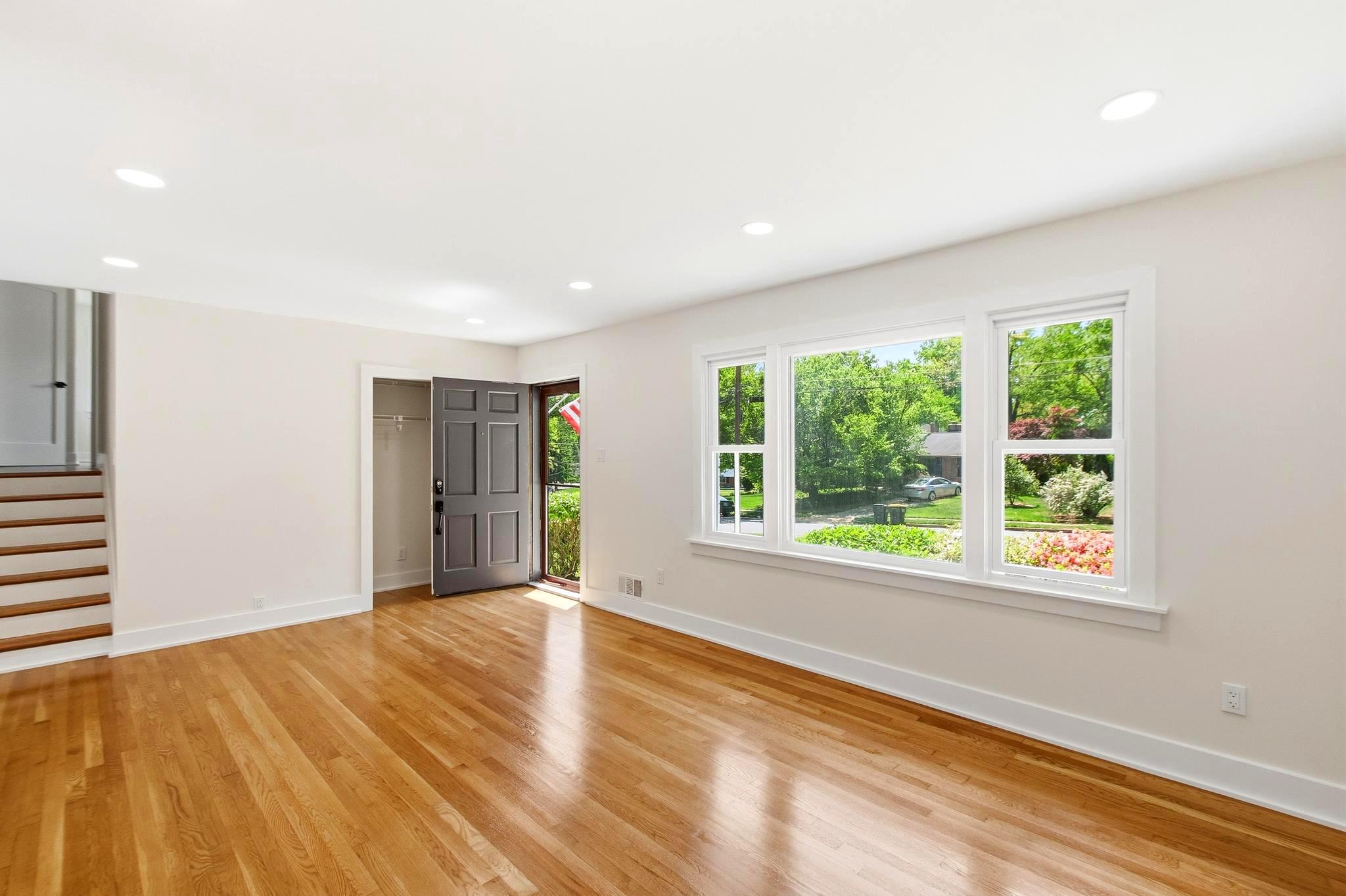 WEST SPRINGFIELD - Residential