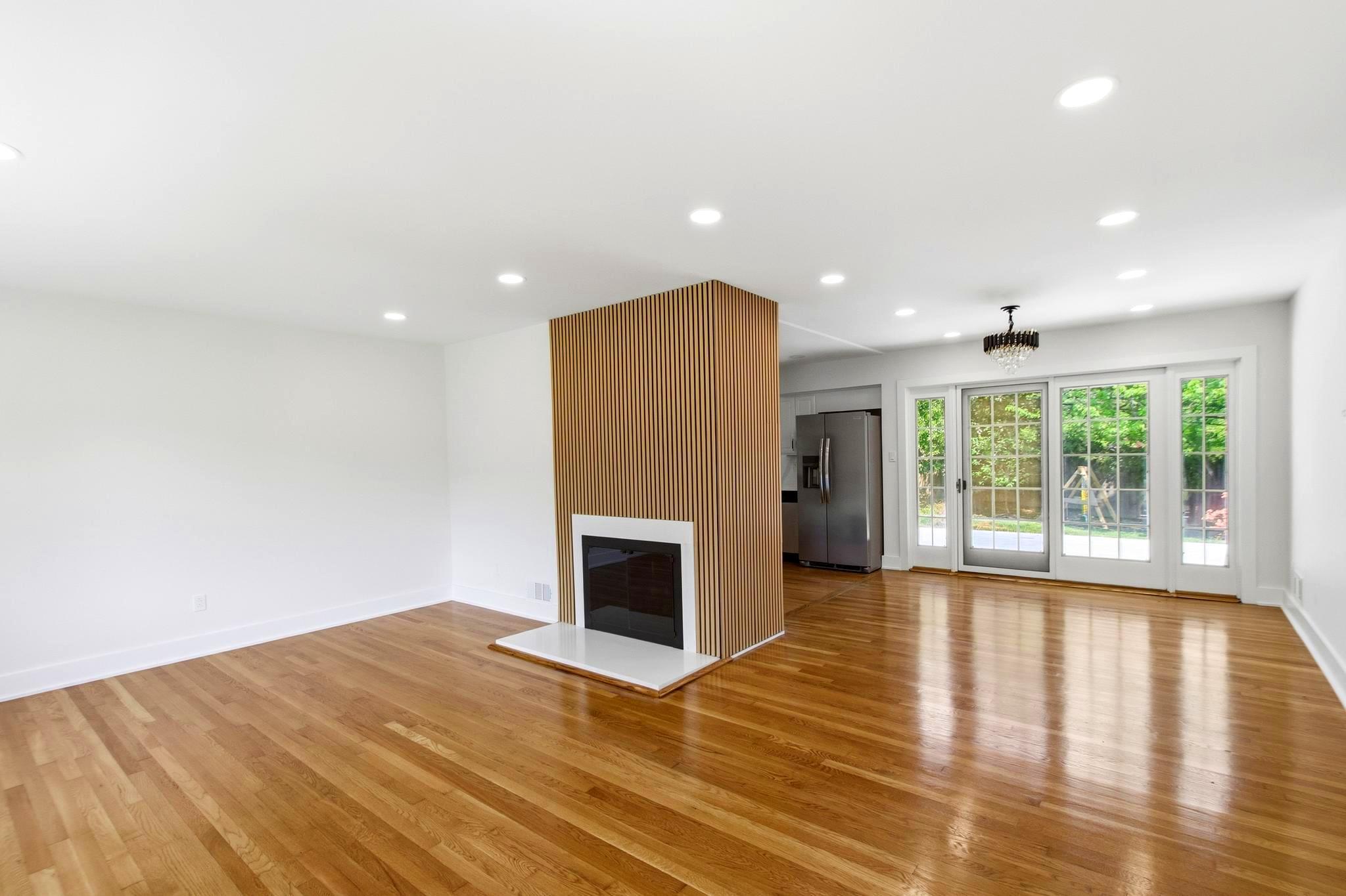 WEST SPRINGFIELD - Residential