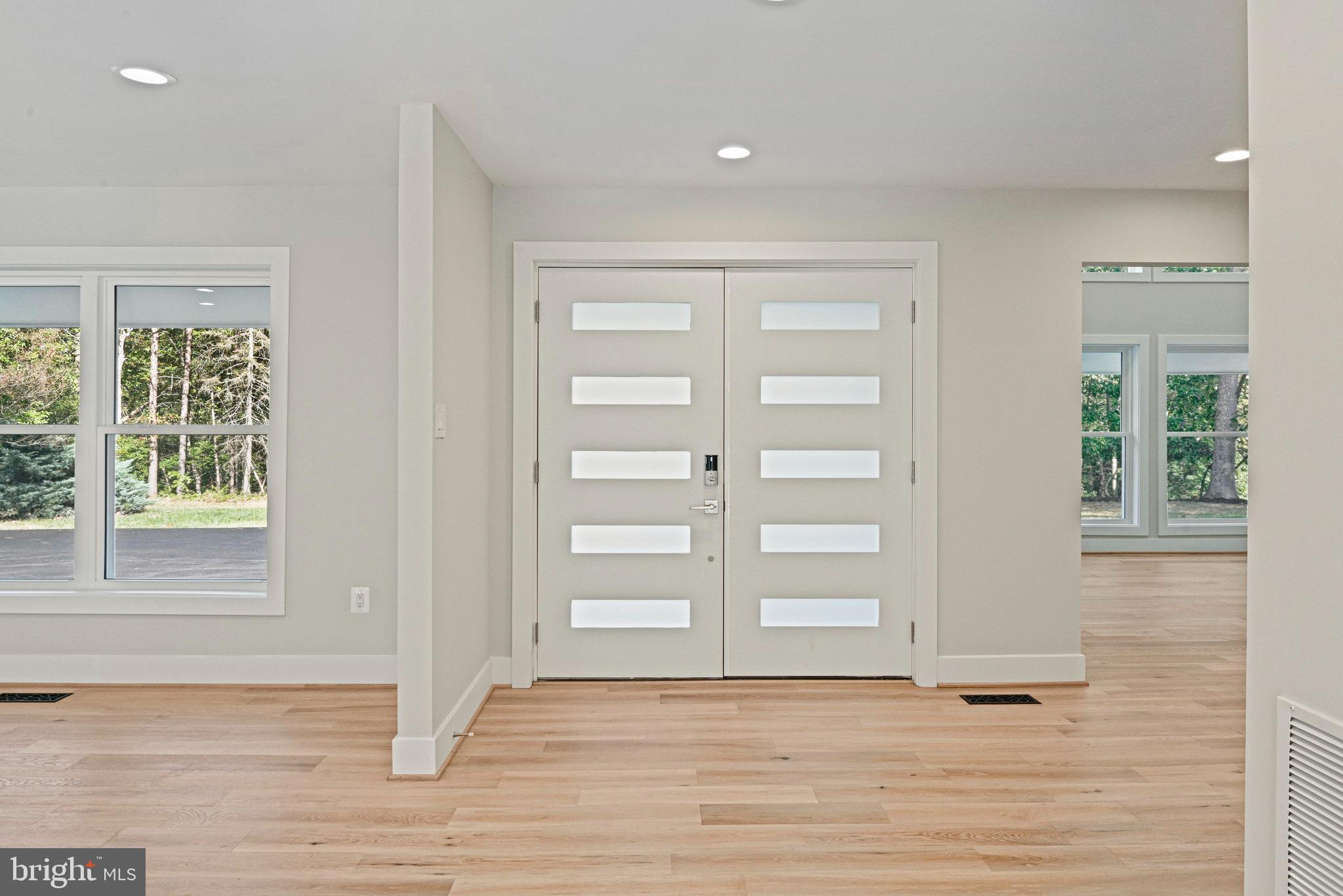 HOLLY GLEN - Residential