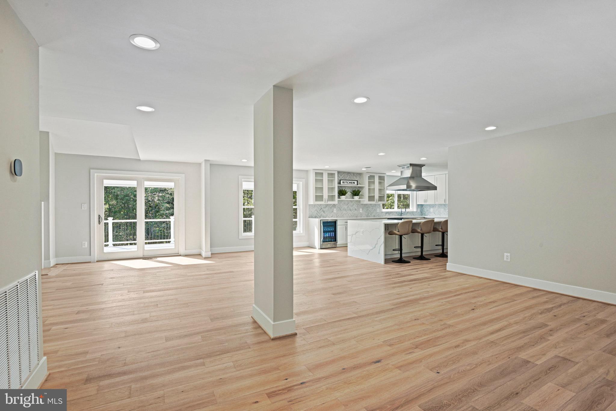 HOLLY GLEN - Residential