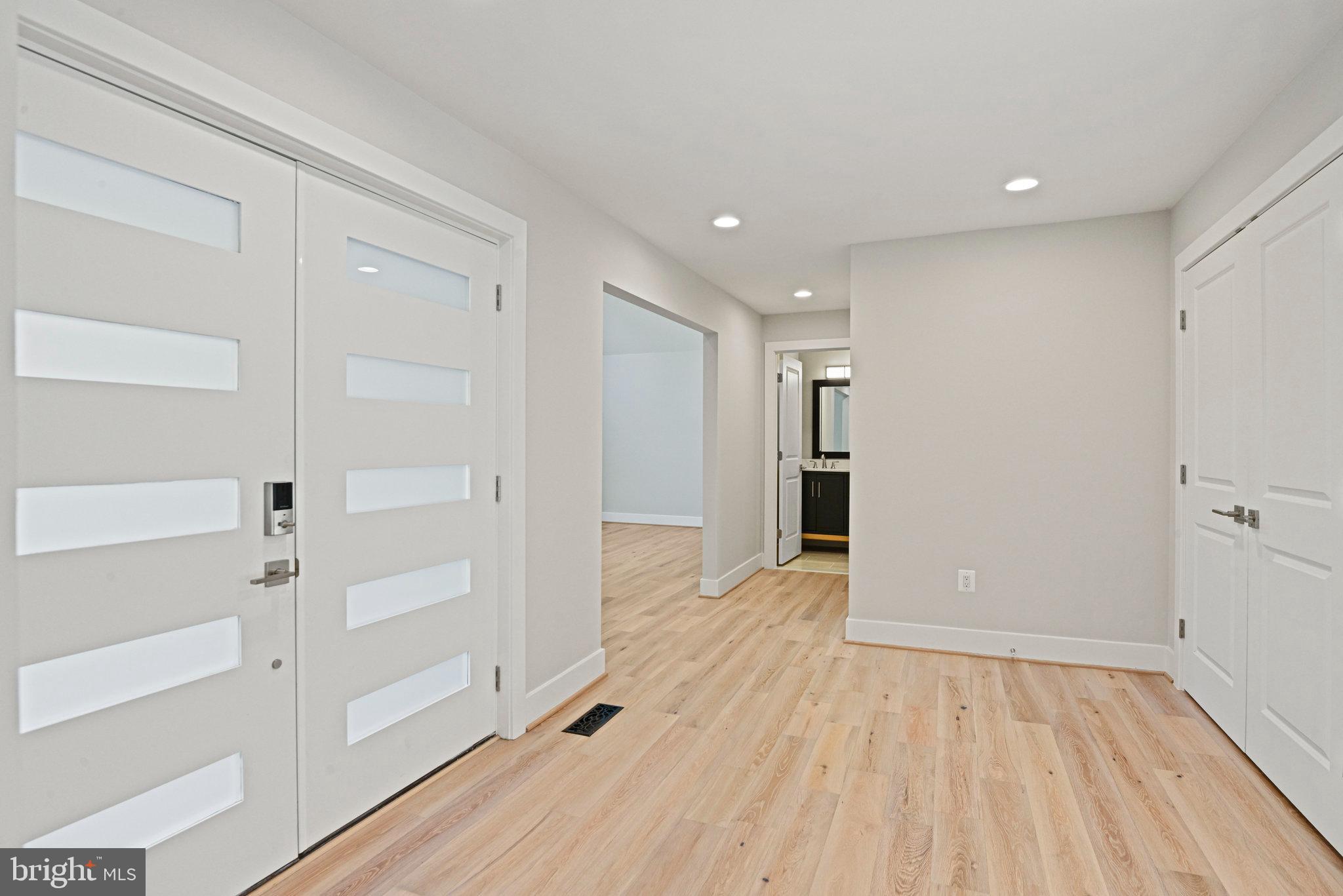 HOLLY GLEN - Residential
