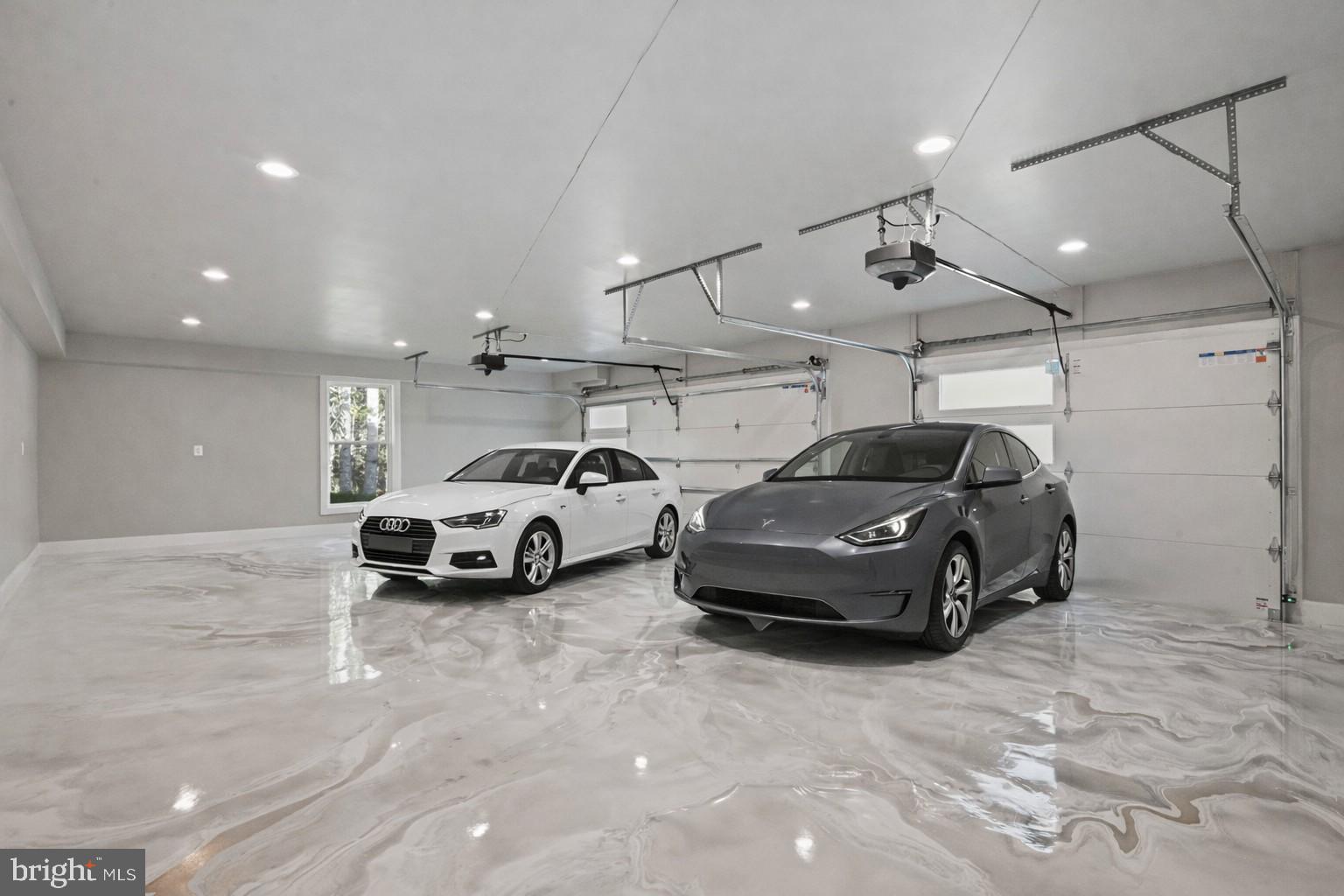 HOLLY GLEN - Residential