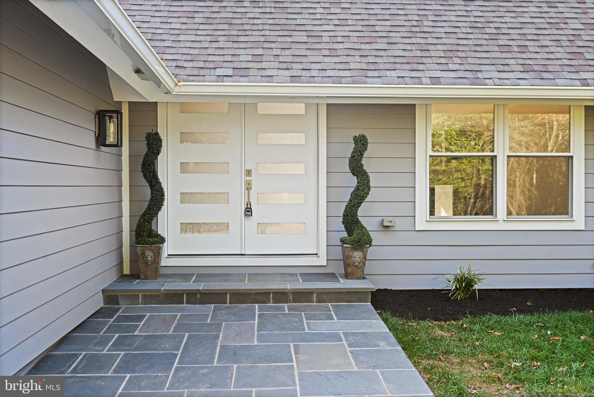 HOLLY GLEN - Residential