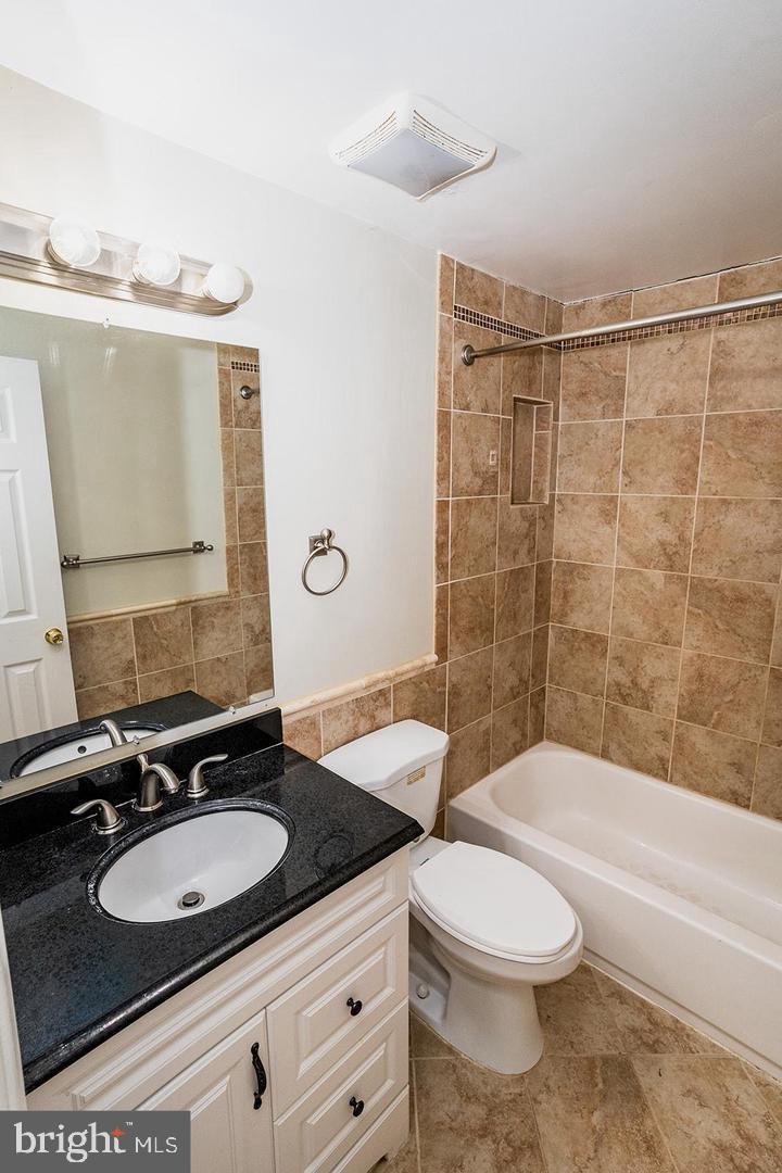 FOREST WALK - Residential Lease