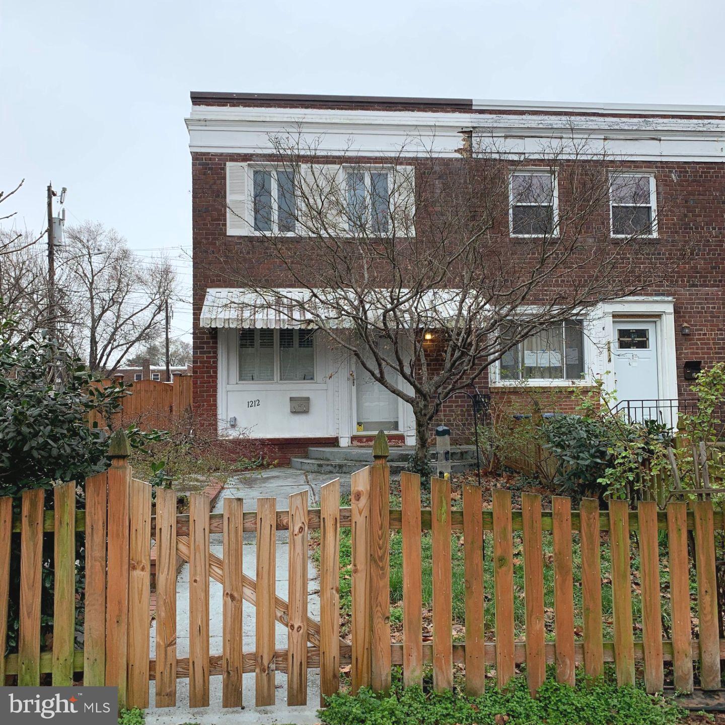 CAVALIER HOMES - Residential Lease