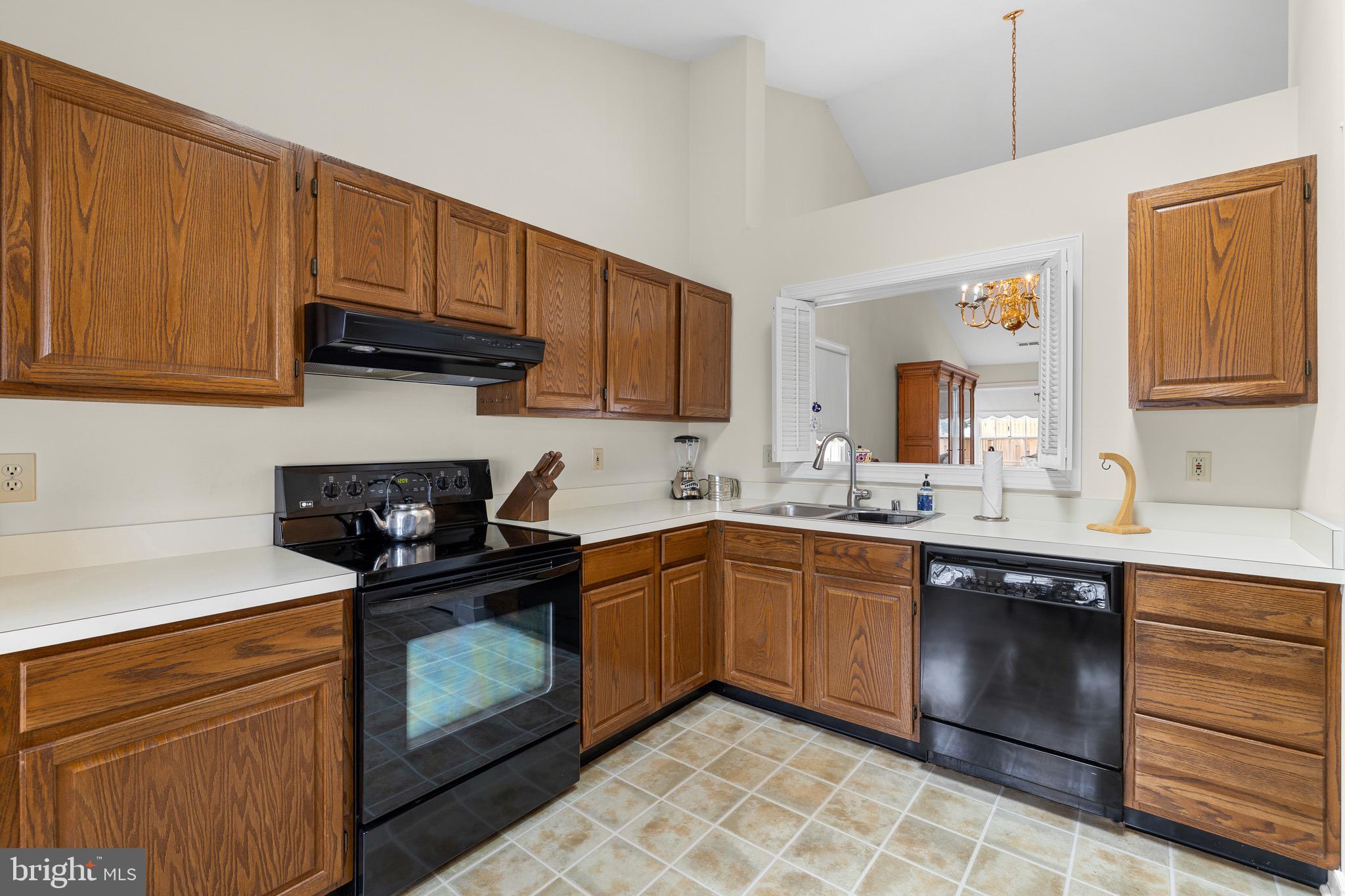 SUMMERLAKE - Residential