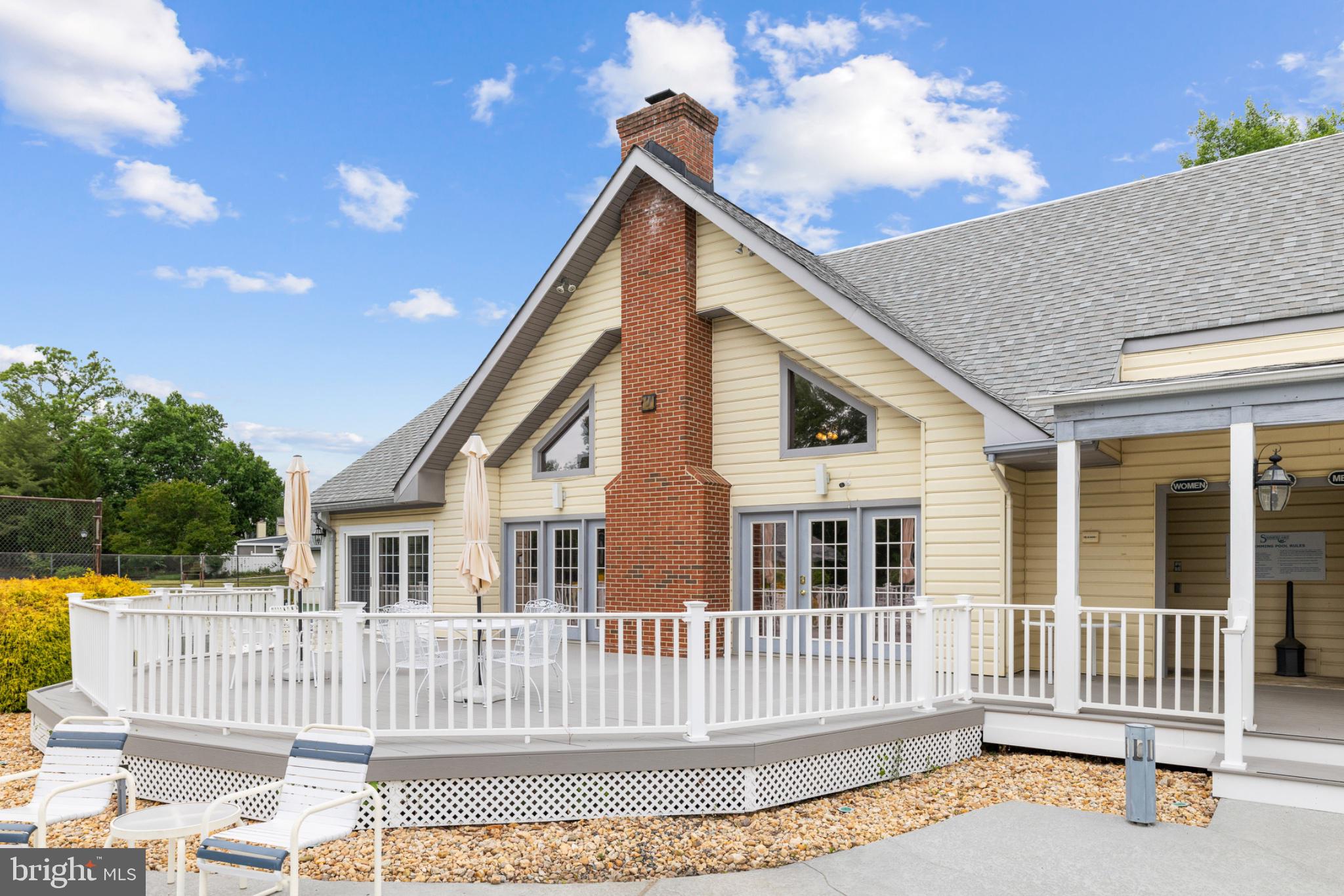 SUMMERLAKE - Residential