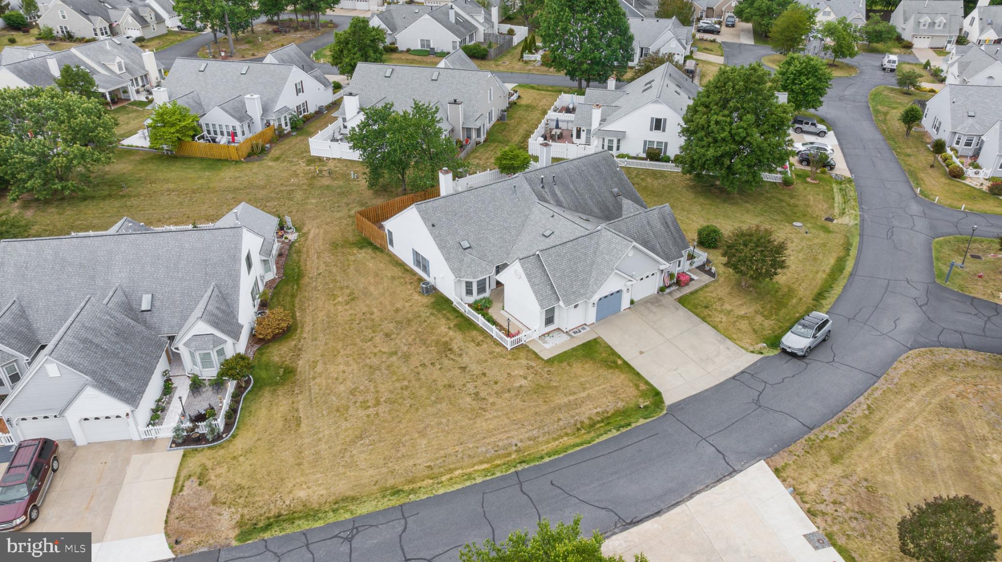 SUMMERLAKE - Residential