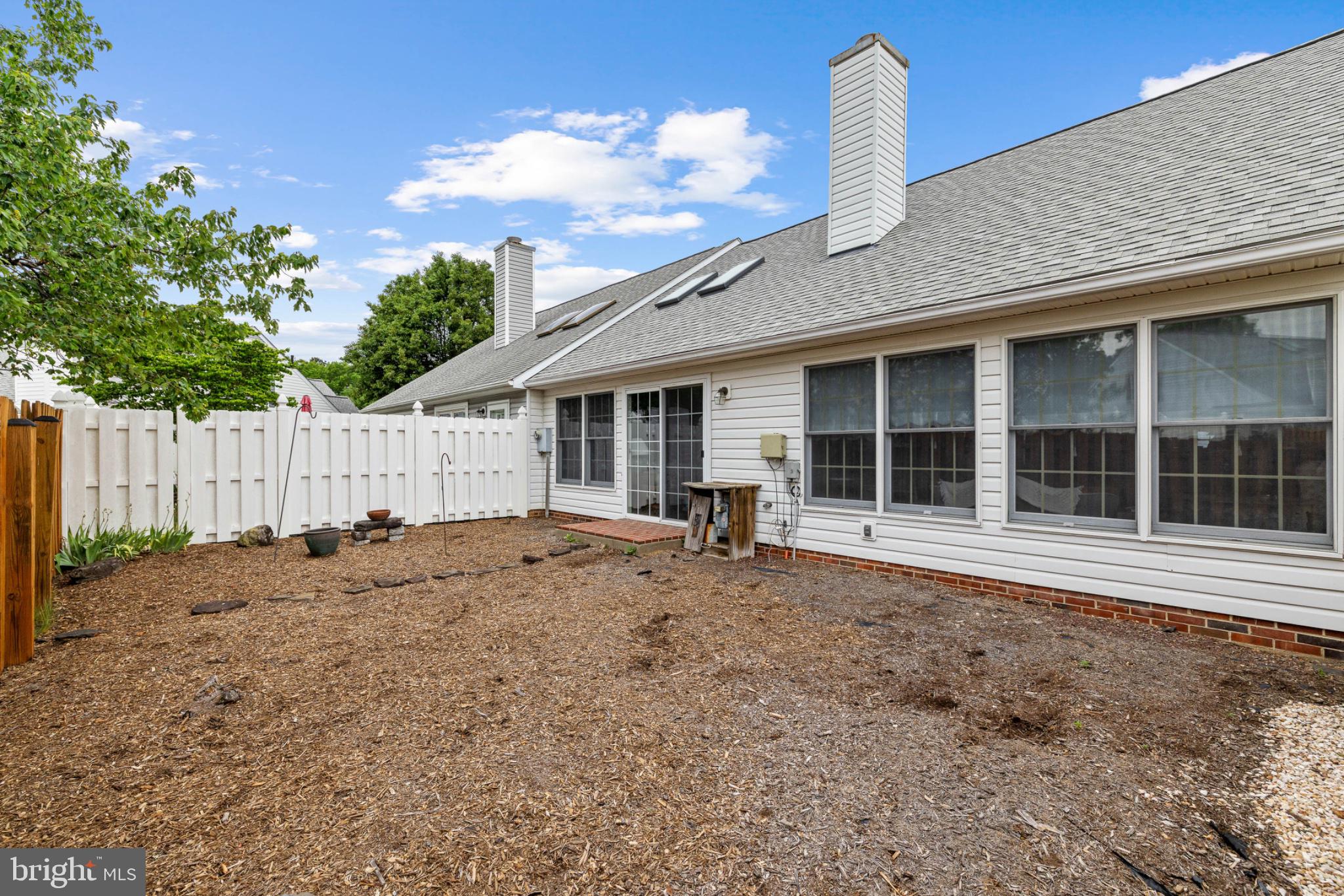 SUMMERLAKE - Residential