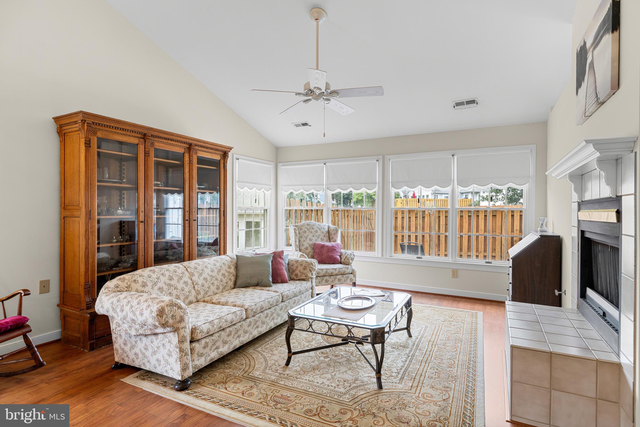 SUMMERLAKE - Residential