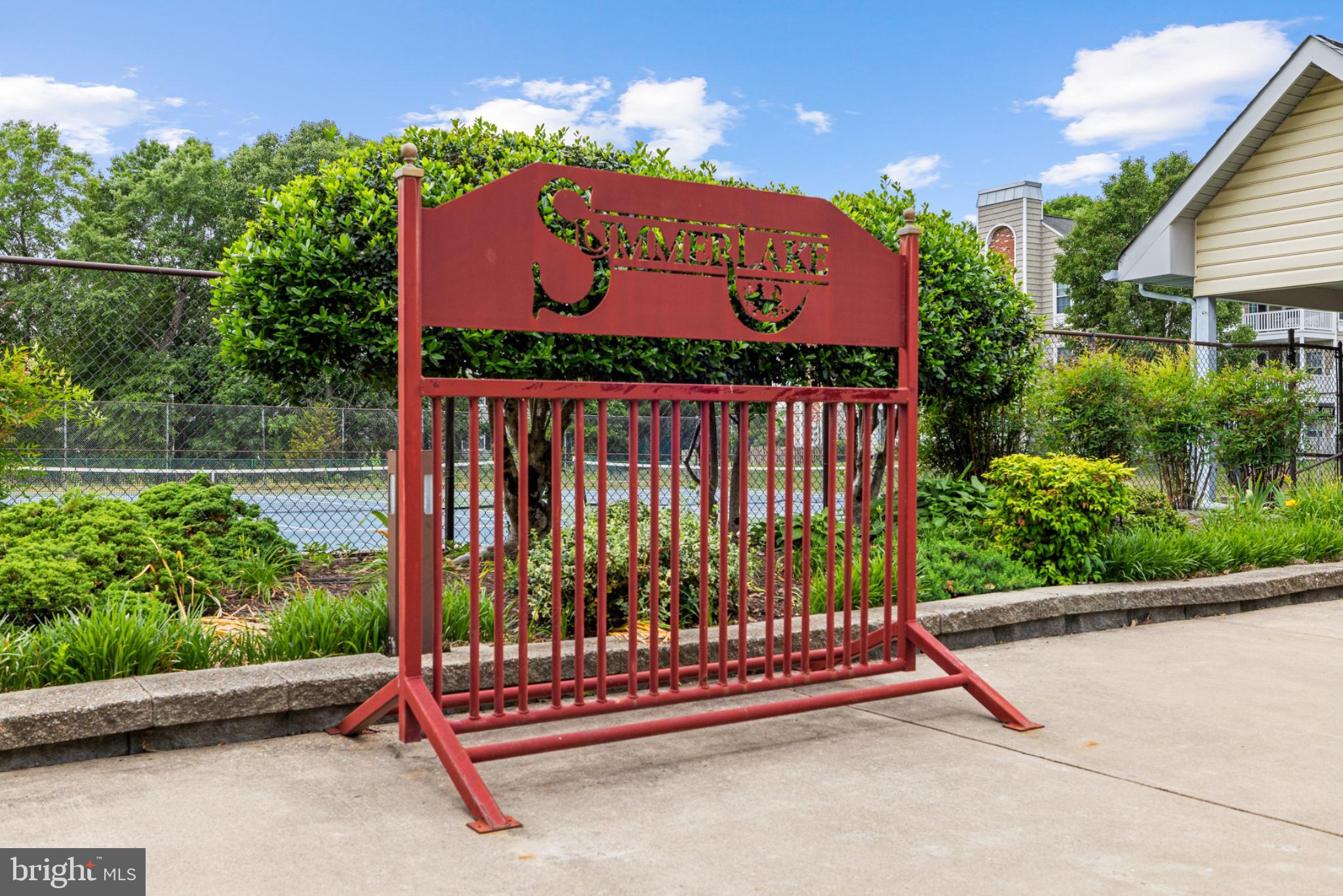 SUMMERLAKE - Residential