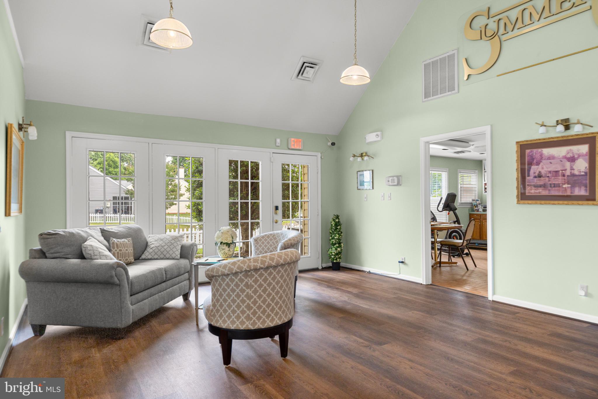 SUMMERLAKE - Residential