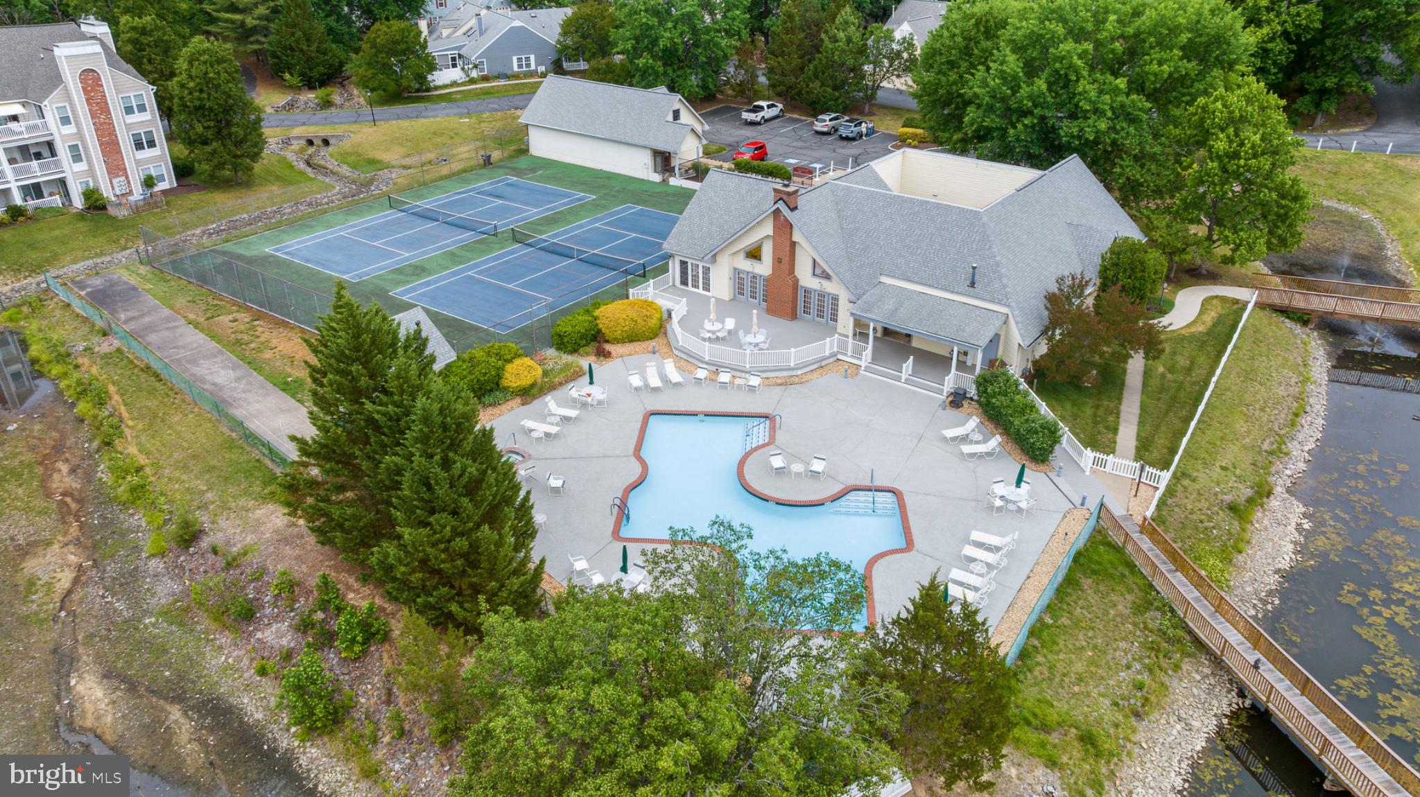 SUMMERLAKE - Residential