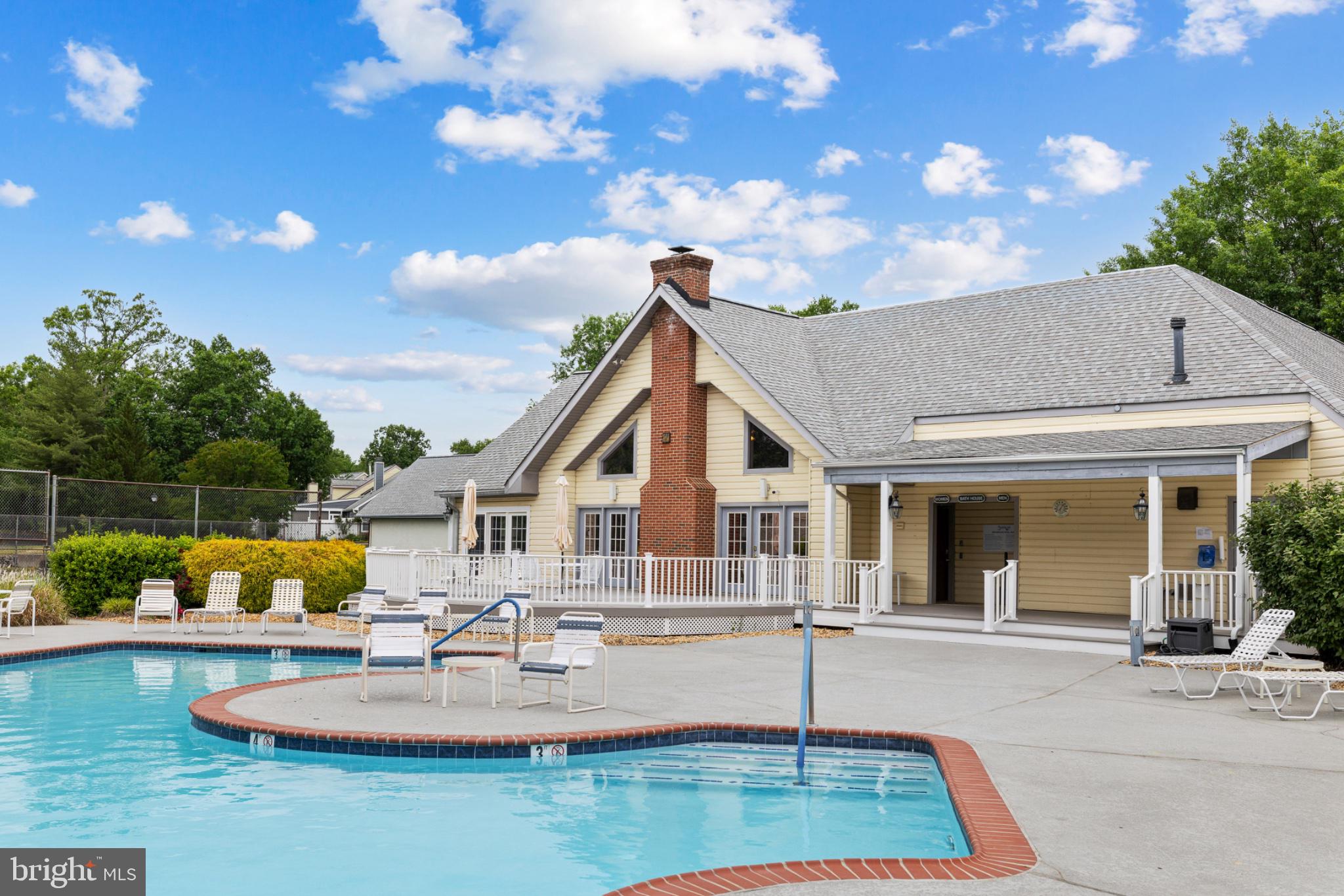 SUMMERLAKE - Residential