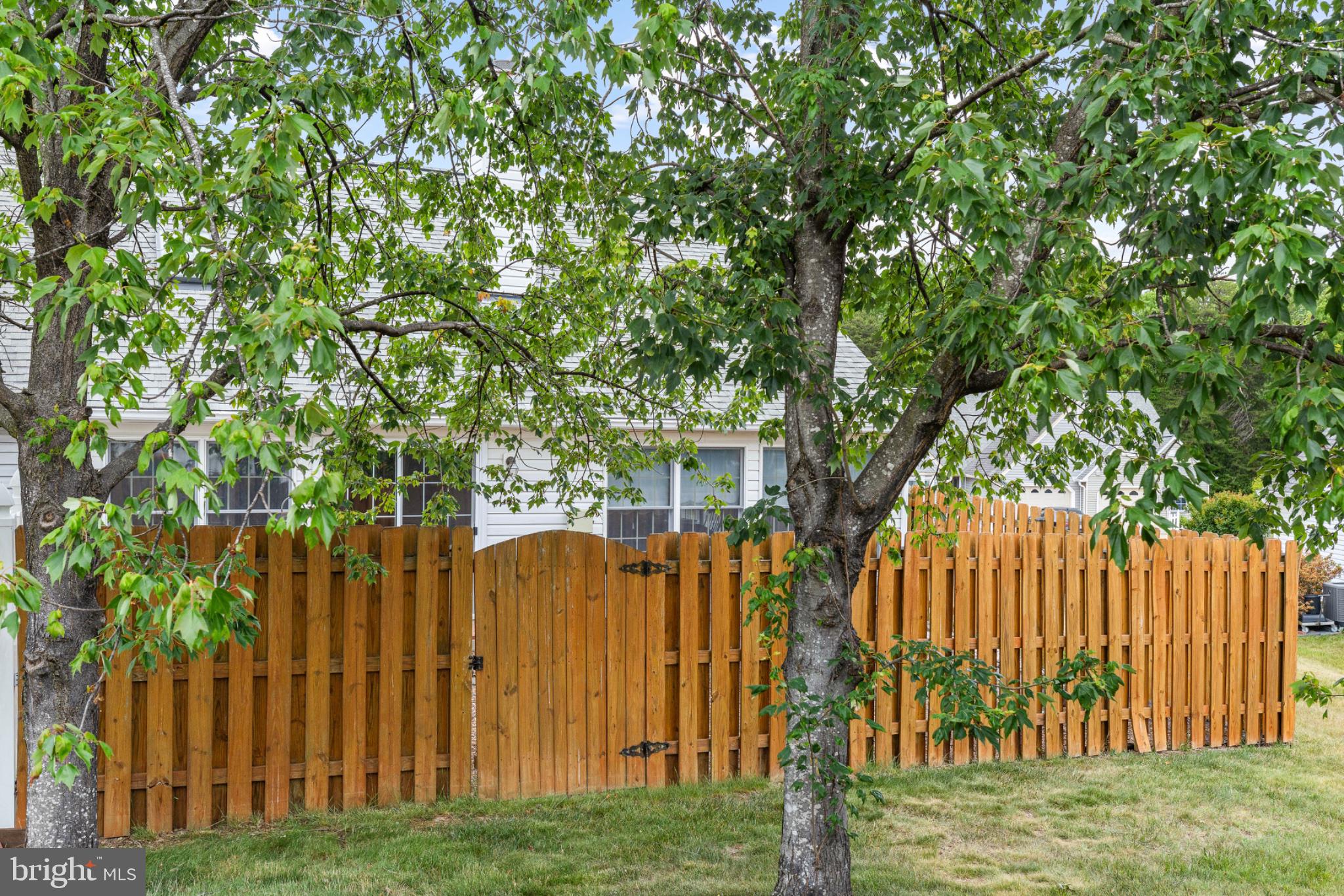 SUMMERLAKE - Residential