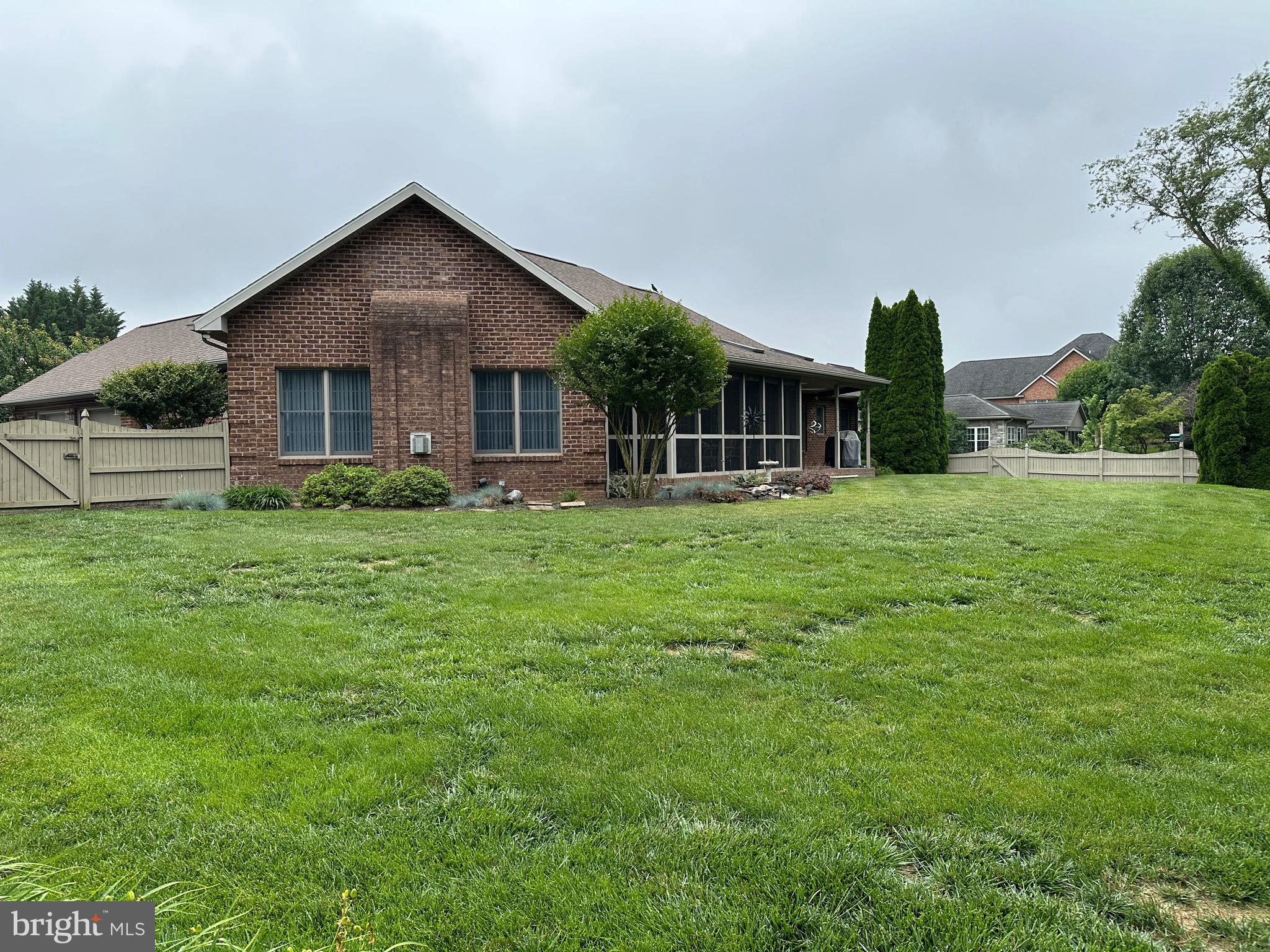 FOUNTAIN HEAD - Residential