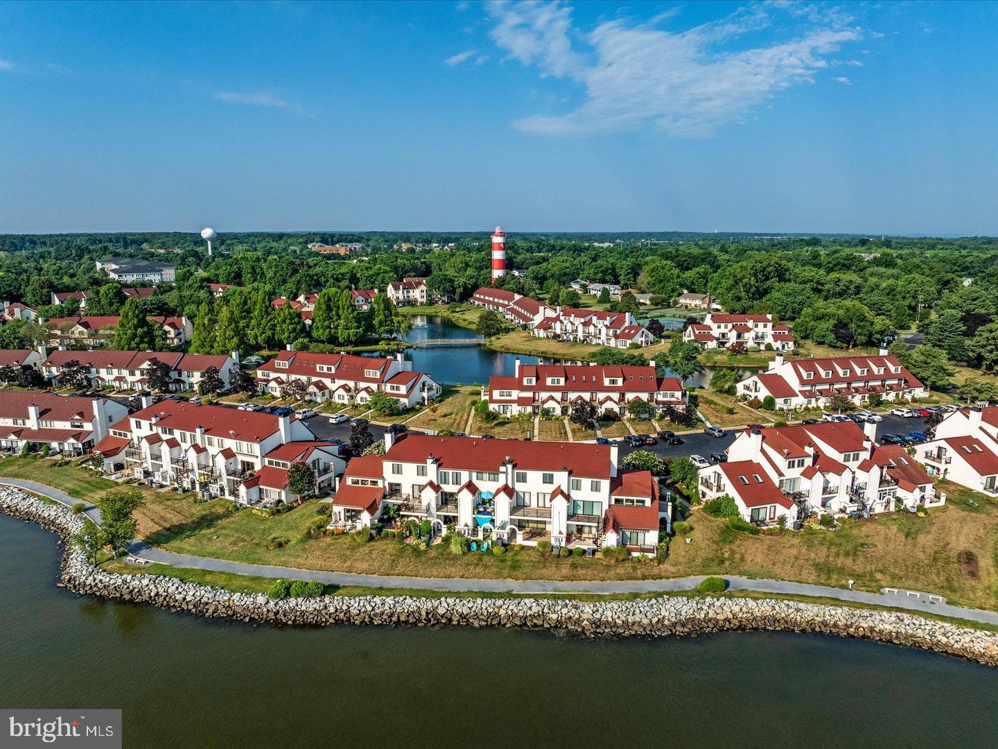 QUEENS LANDING - Residential