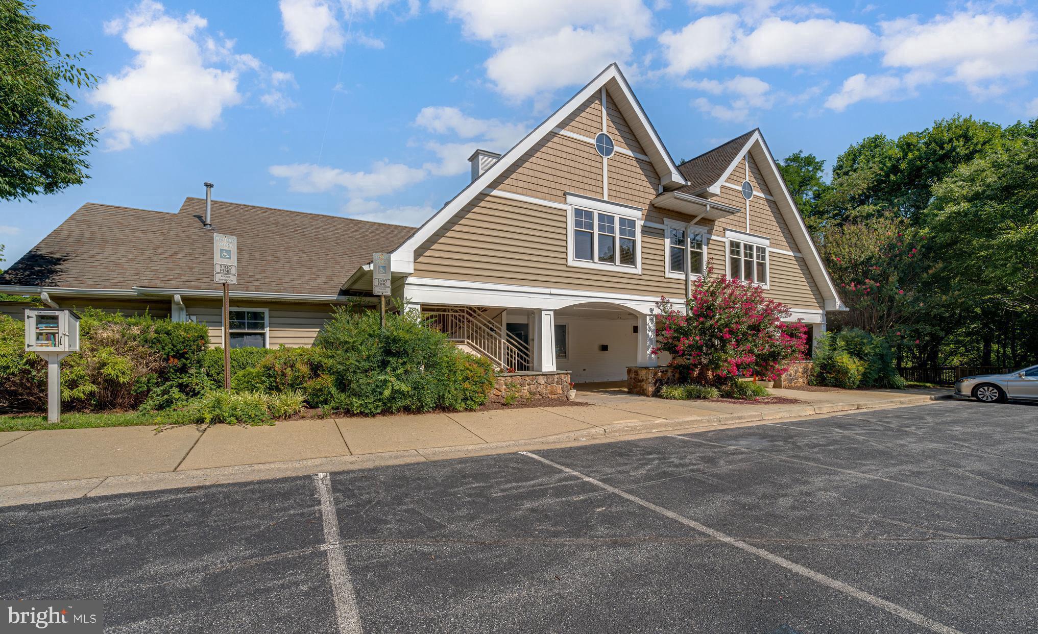 VISTAS AT WASHINGTONIAN WOODS - Residential