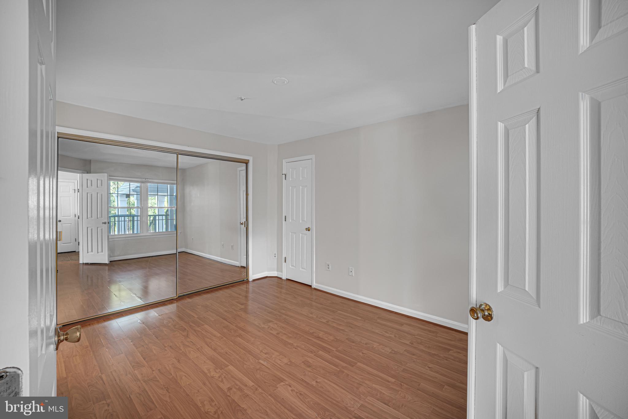 VISTAS AT WASHINGTONIAN WOODS - Residential