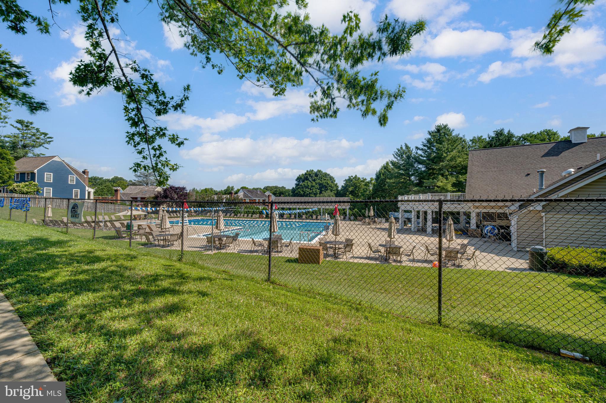 VISTAS AT WASHINGTONIAN WOODS - Residential